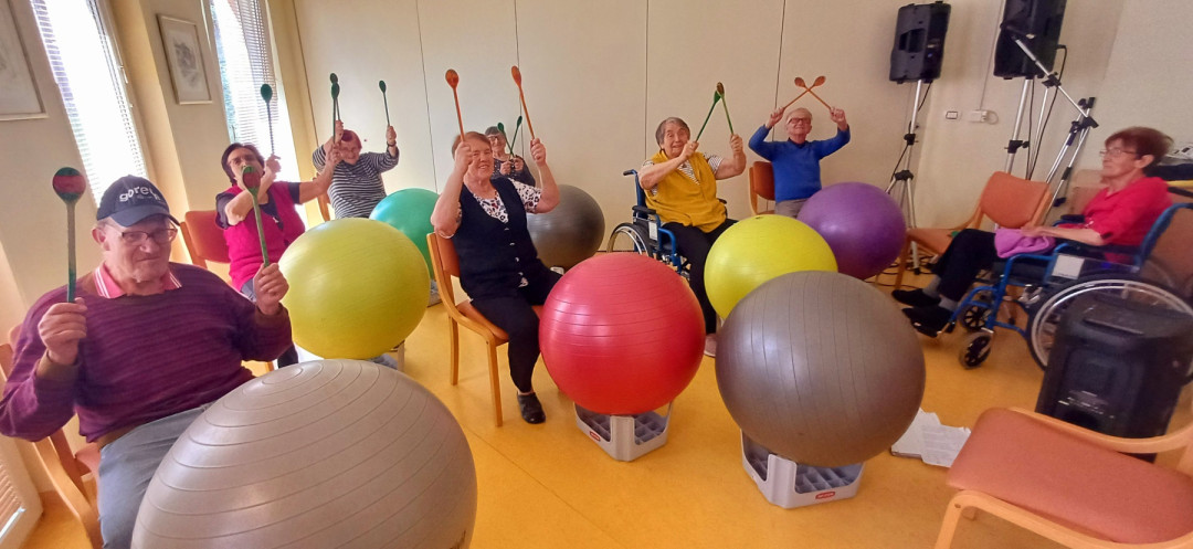 Žoga bend in nordijska hoja