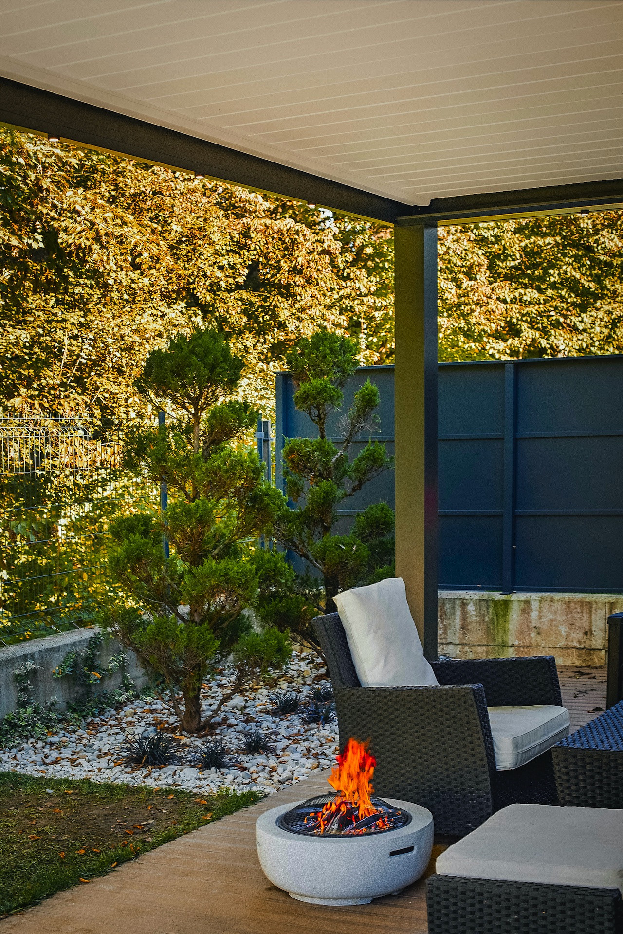 Project AP Ljubljana - Bioclimatic pergola Misteral - Terrace, brisole, zip roller blinds