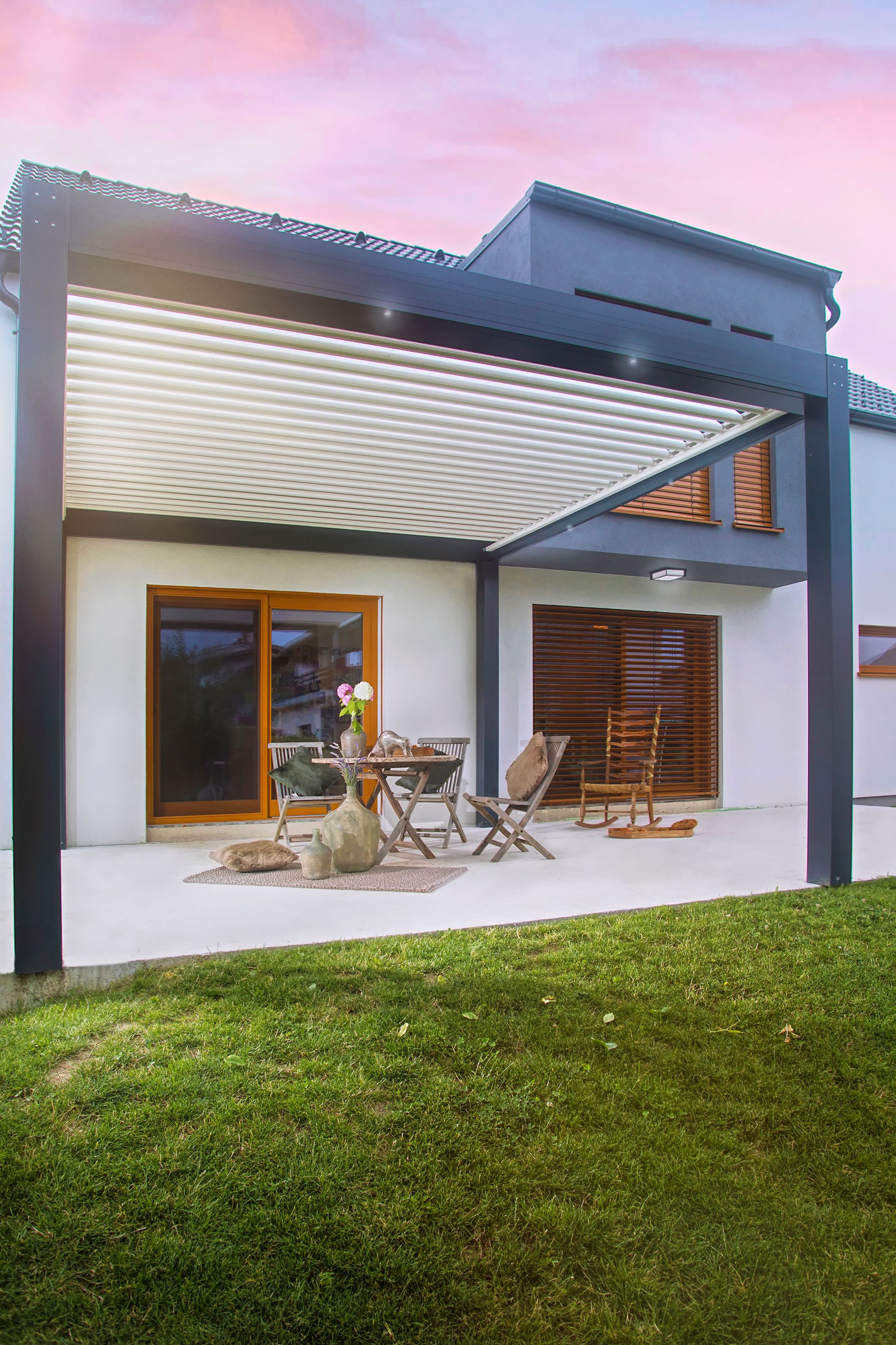 Project JG Ljubljana - Bioclimatic pergola Misteral - Terrace, brisole, zip roller blinds