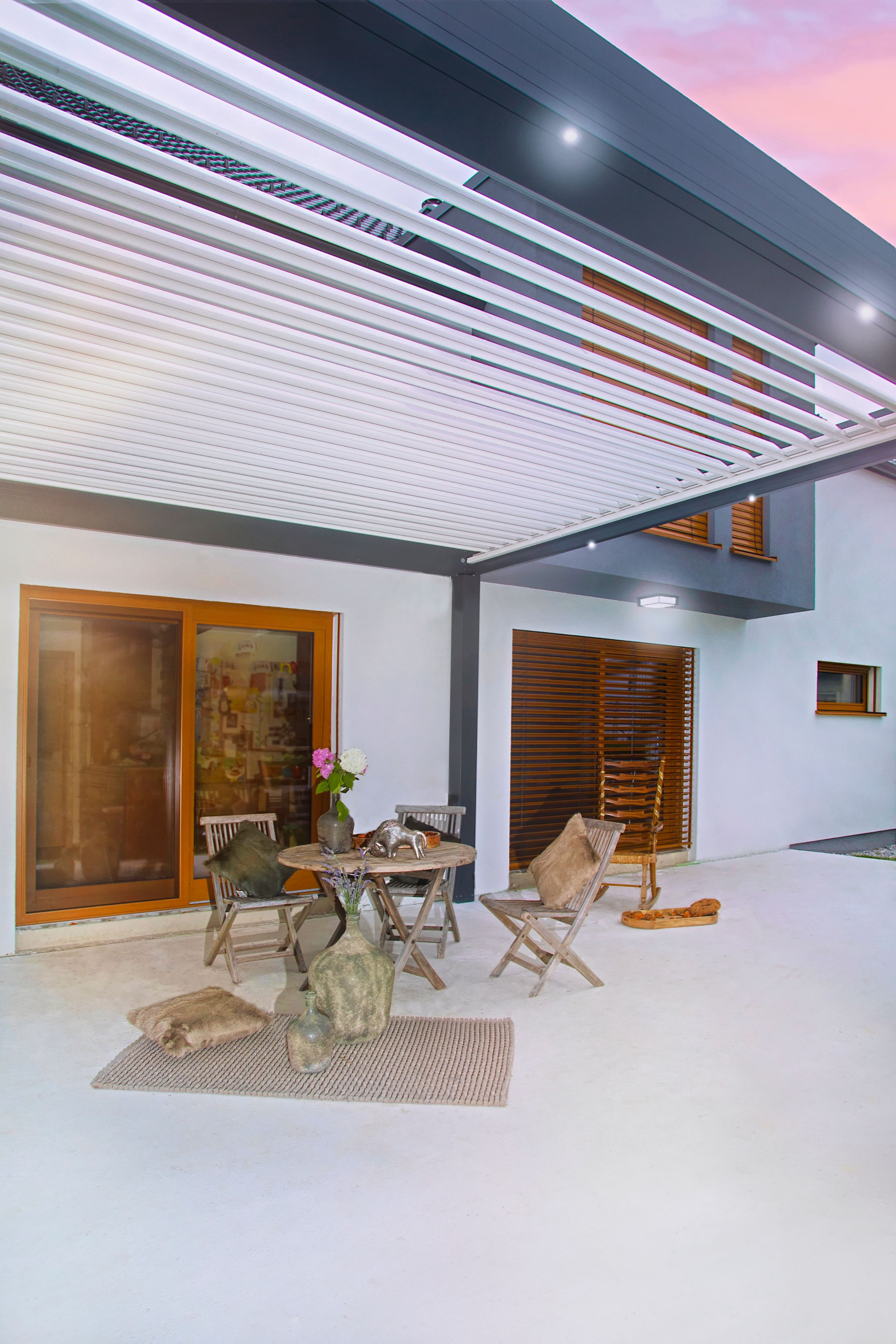 Project JG Ljubljana - Bioclimatic pergola Misteral - Terrace, brisole, zip roller blinds