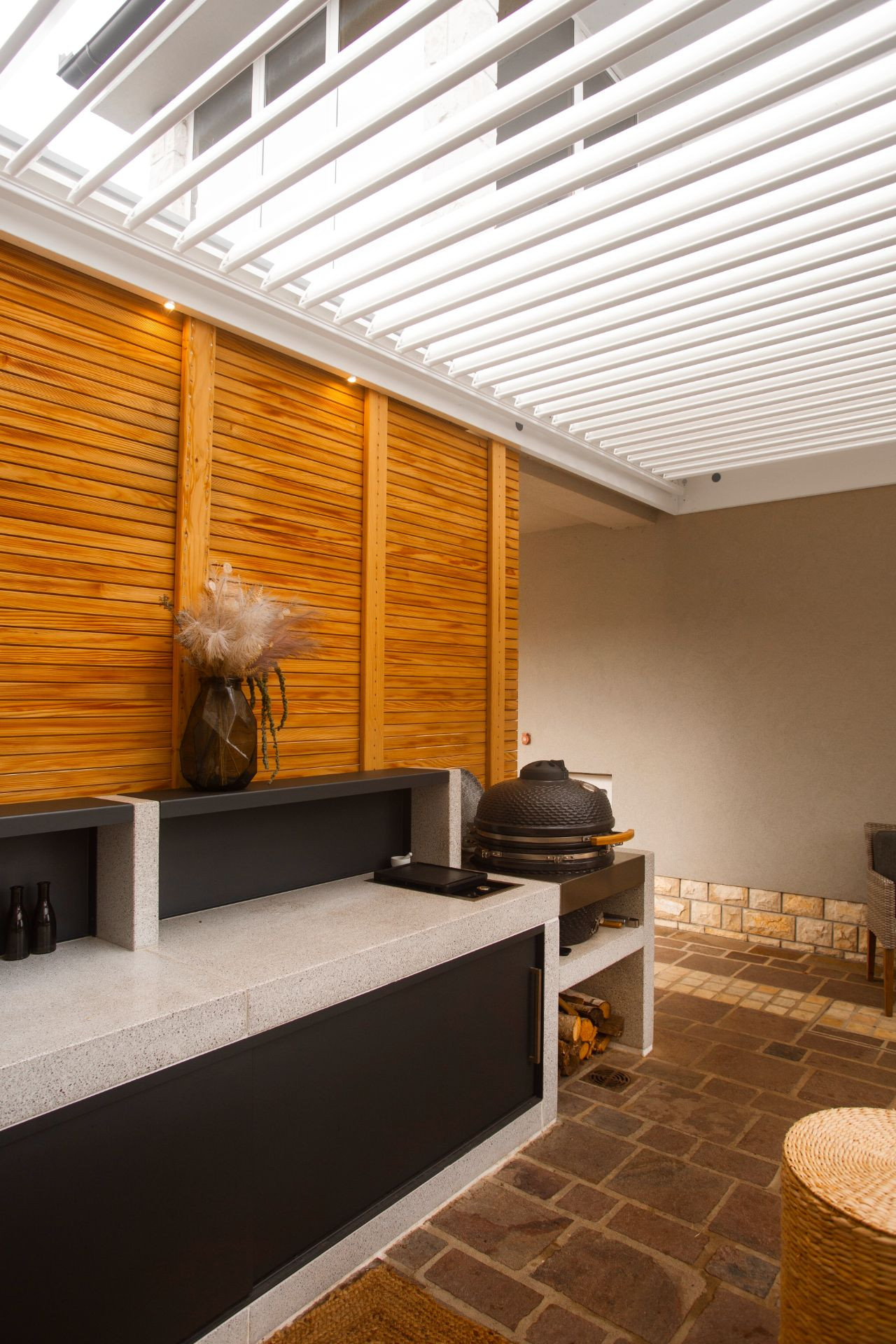 Project RC - Koper - Bioclimatic pergola Misteral - Terrace, brisole, zip roller blinds