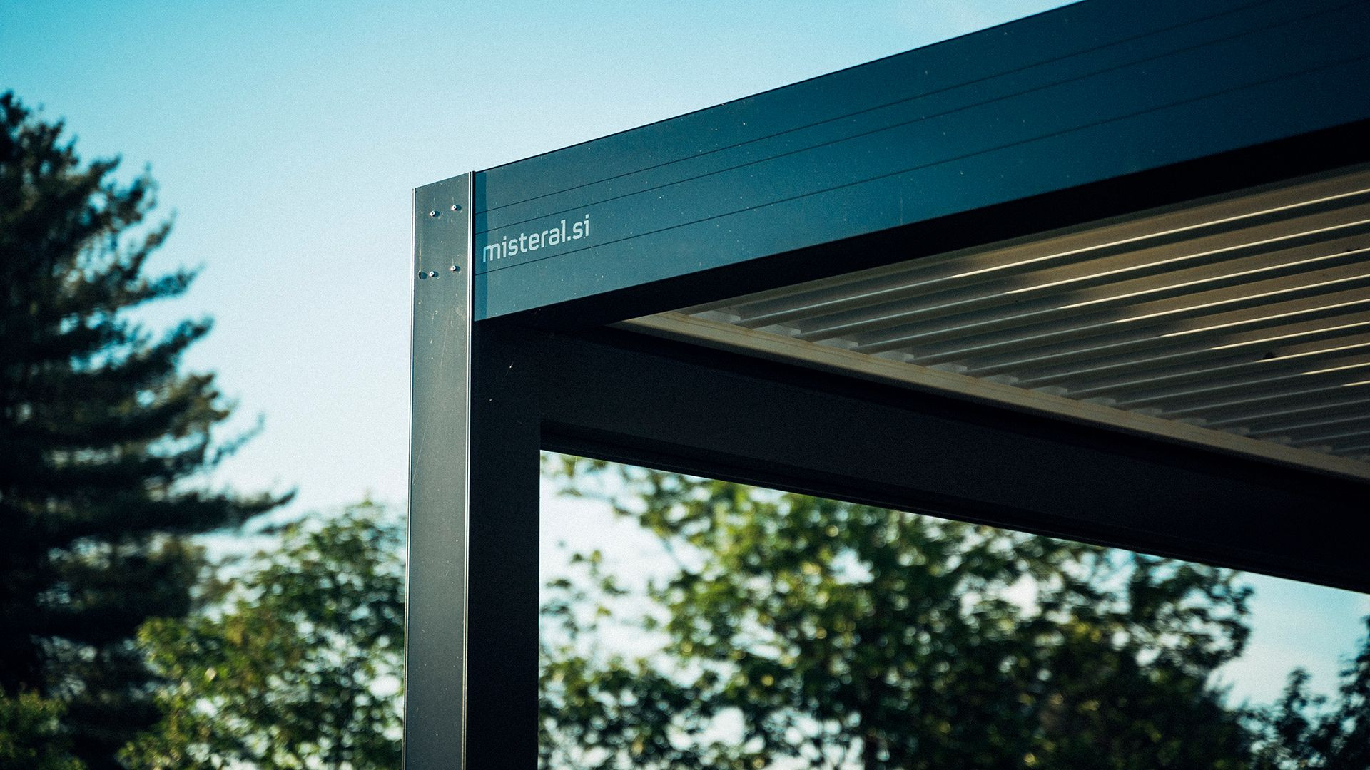 Project MK Novo mesto - Bioclimatic pergola Misteral - Terrace, brisole, zip roller blinds