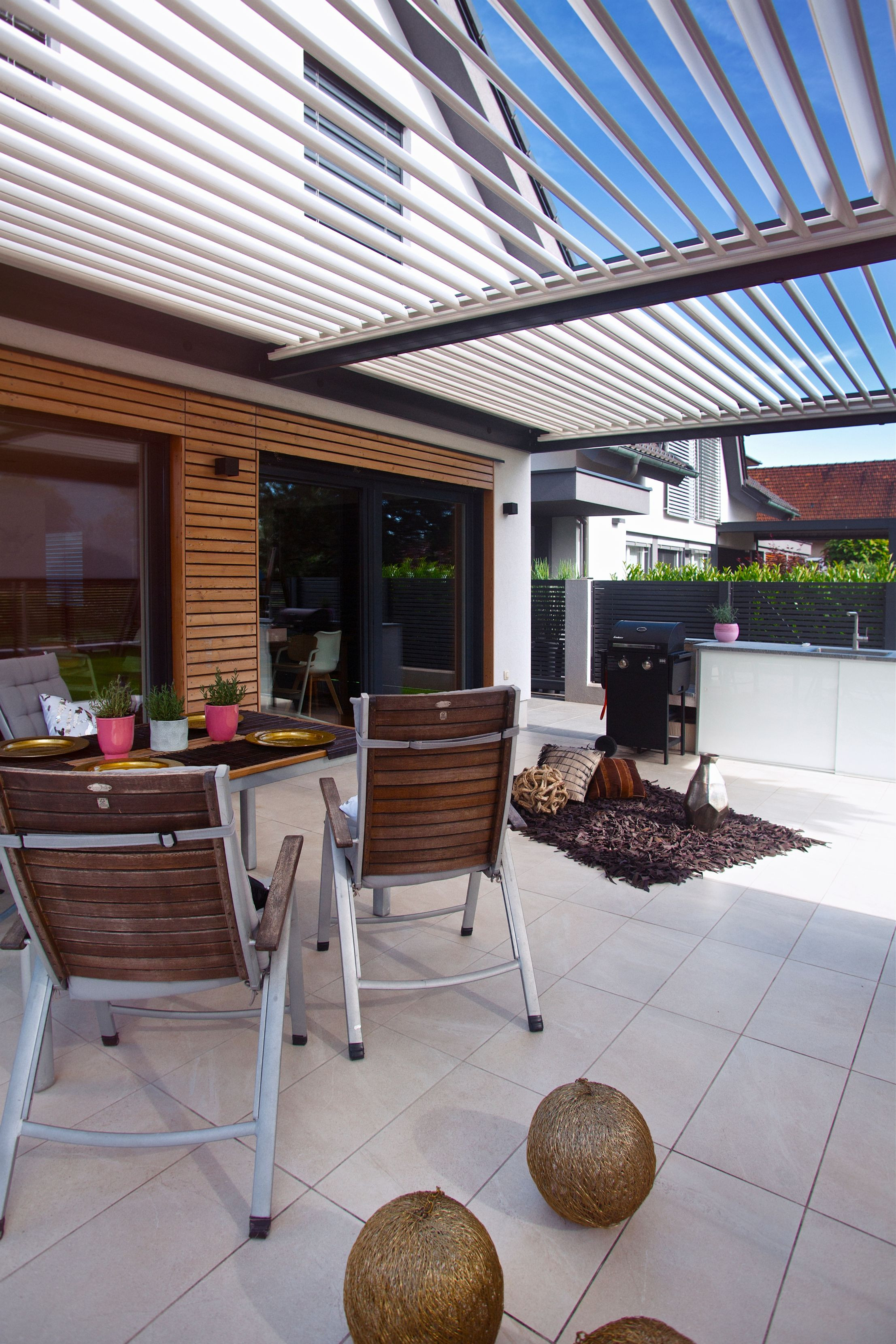 Project PG Ljubljana - Bioclimatic pergola Misteral - Terrace, brisole, zip roller blinds