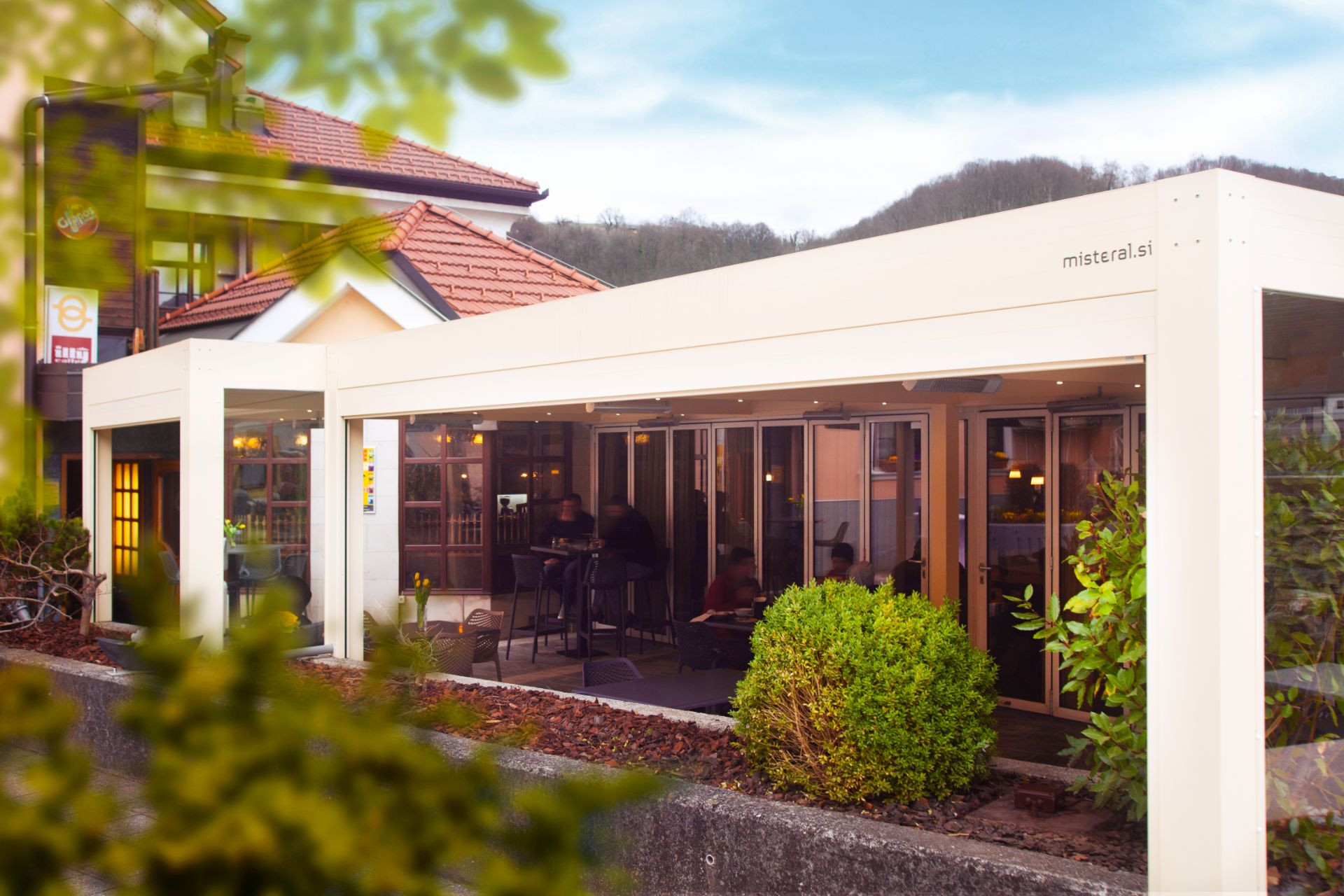 Project restavracija Apolon Krško- Bioclimatic pergola Misteral - Terrace, brisole, zip roller blinds