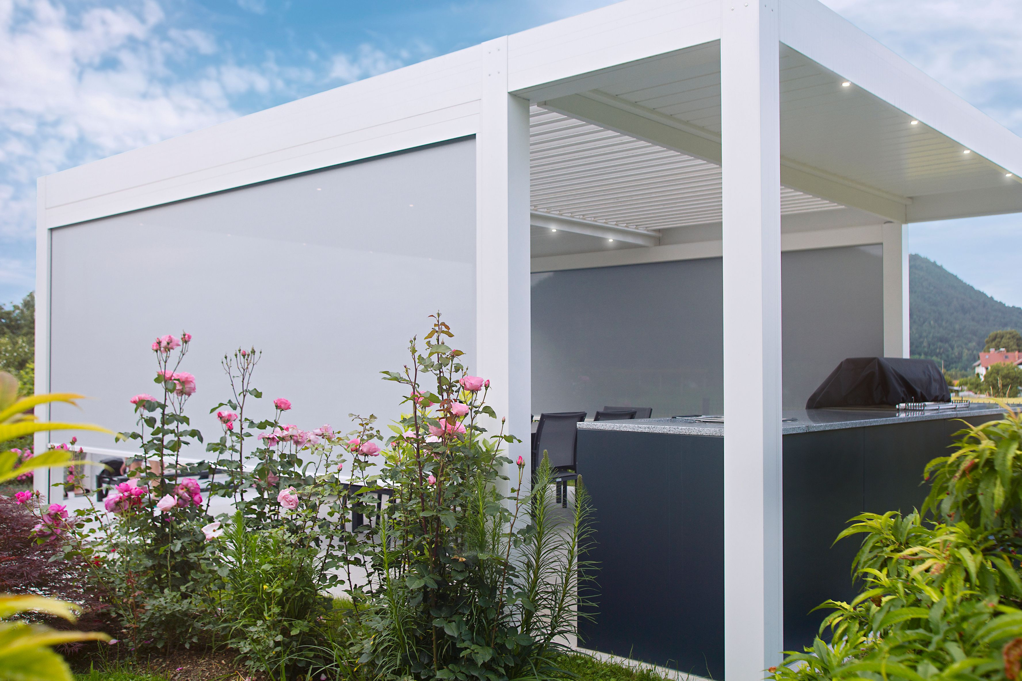 Project VP Ljubljana - Bioclimatic pergola Misteral - Terrace, brisole, zip roller blinds