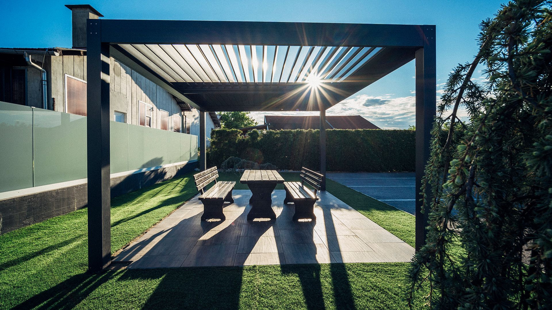 Projekt AE Brežice - Bioklimatska pergola Misteral - Terasa, Brisole, zip rolo