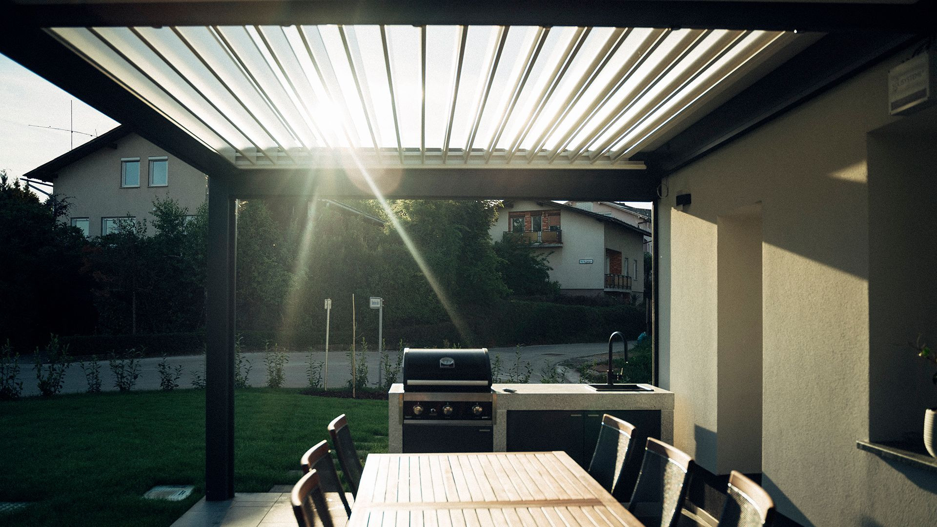 Projekt MK Novo mesto - Lamelna/bioklimatska pergola Misteral - Terasa, brisole, zip rolo