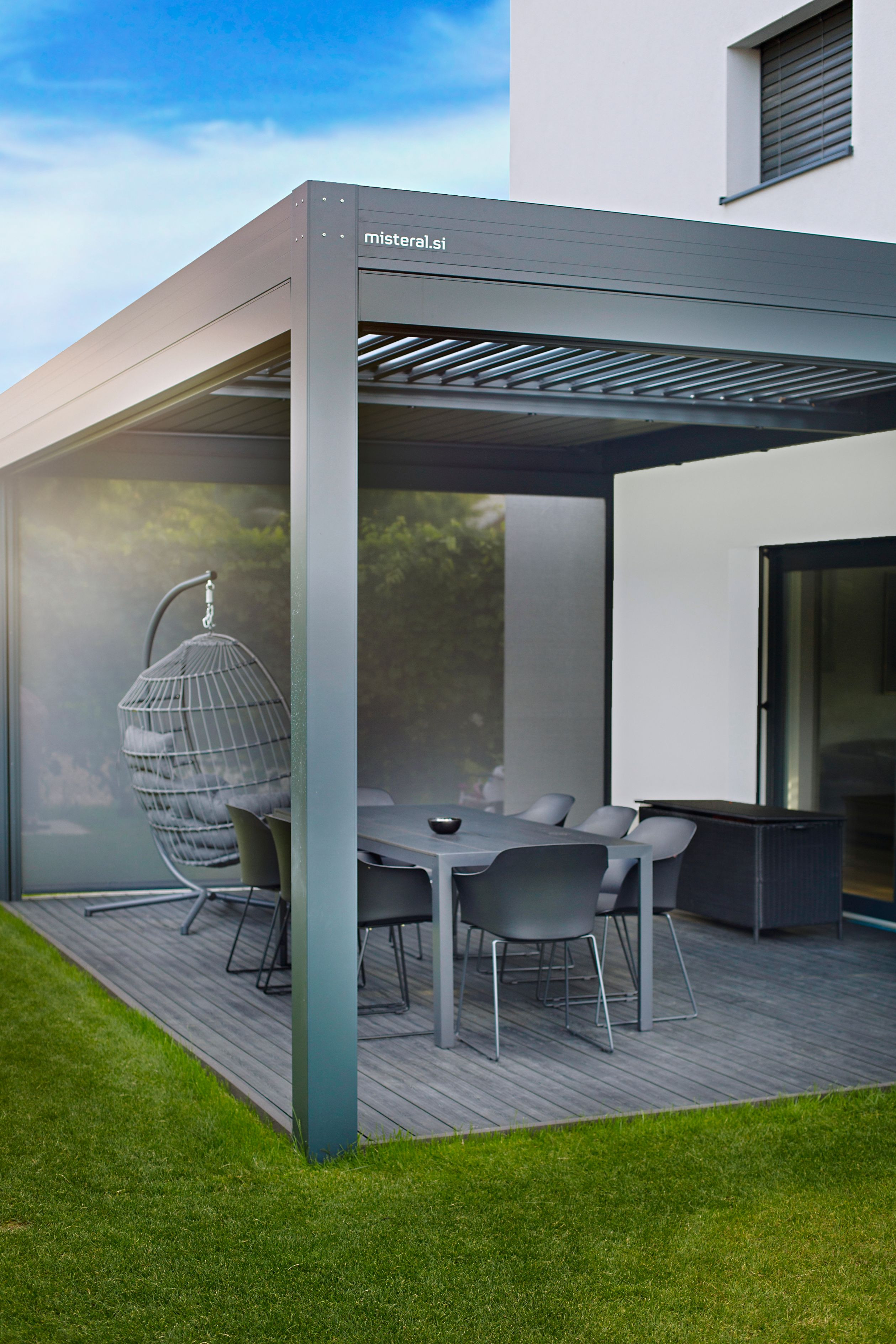 Projekt MR Maribor - Bioklimatska pergola Misteral - Terasa, Brisole, zip rolo