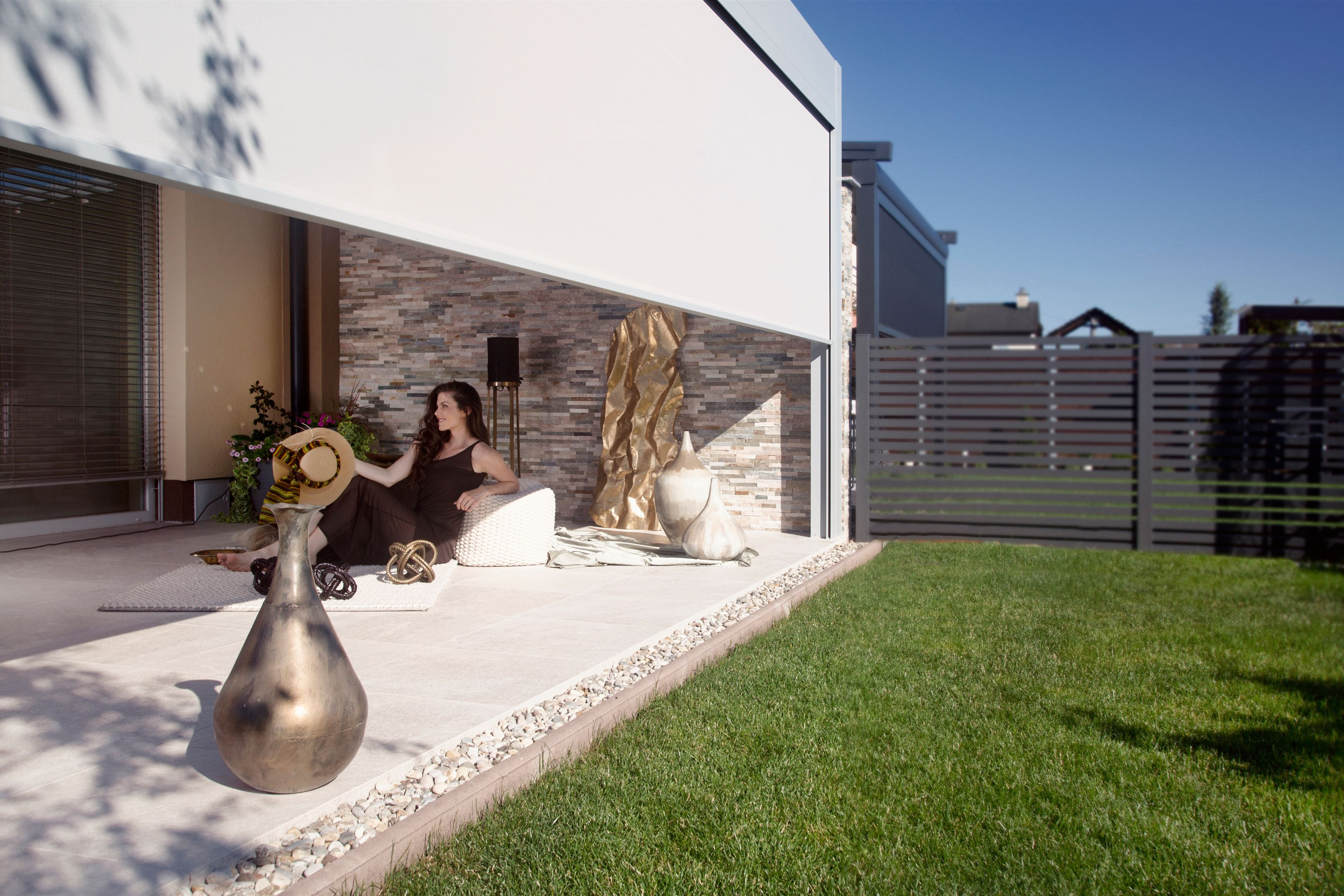 Projekt VK Ptuj - Bioclimatic pergola Misteral - Terrace, brisole, zip roller blinds