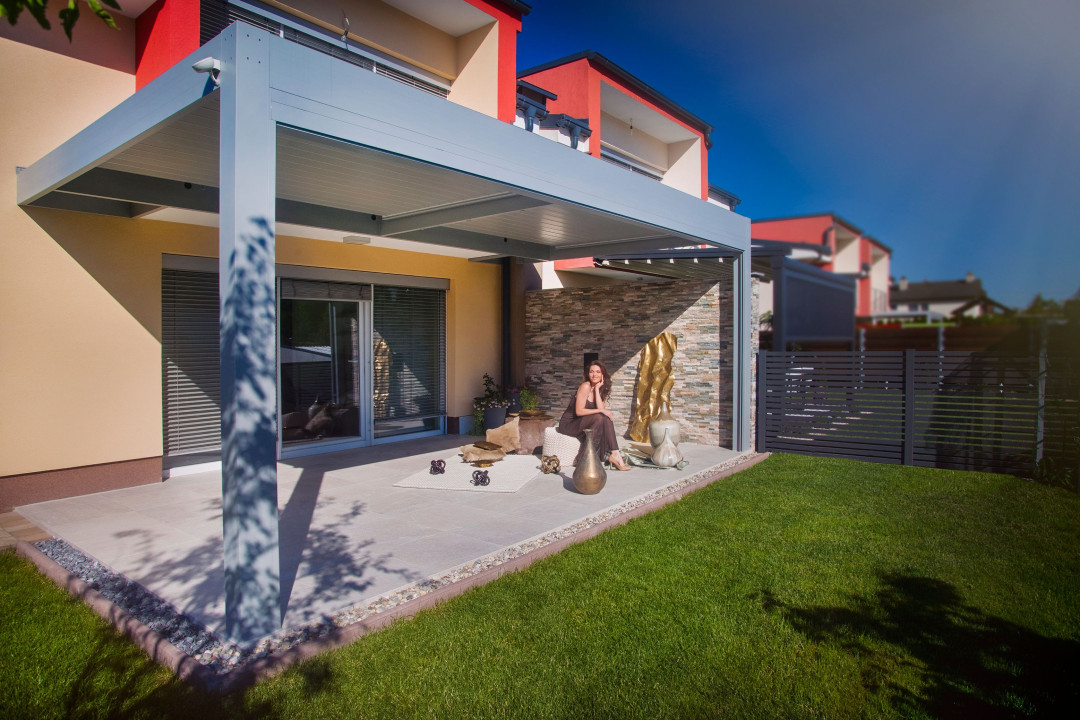Projekt VK Ptuj - Bioclimatic pergola Misteral - Terrace, brisole, zip roller blinds