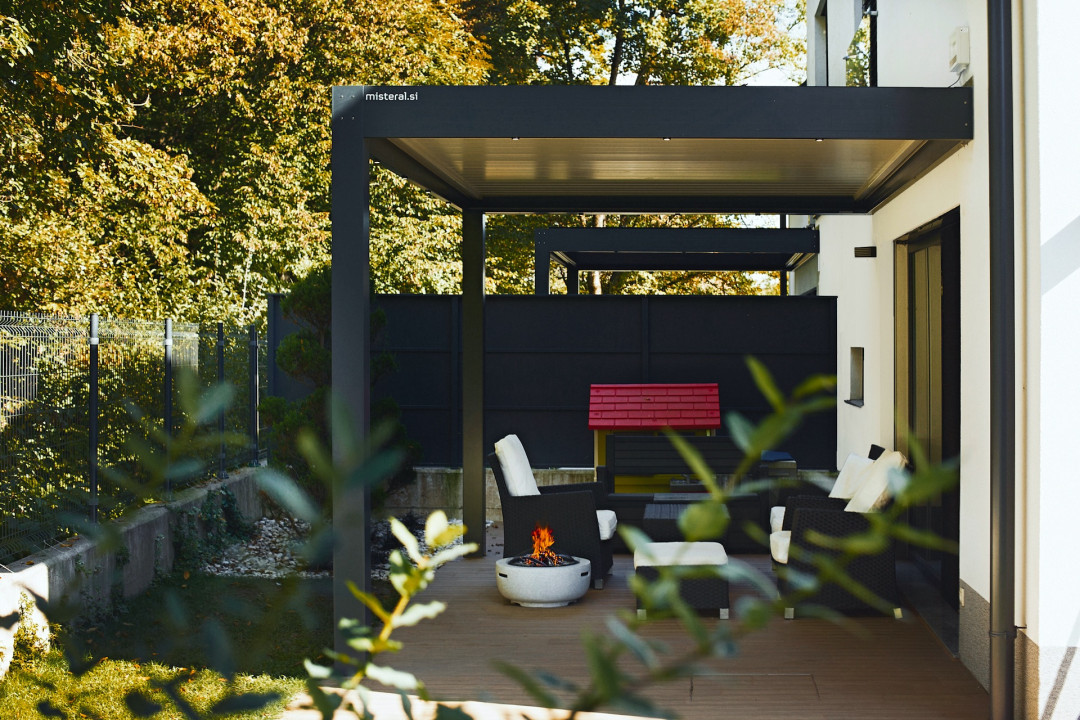 Projekt AP Ljubljana - Bioklimatska pergola Misteral - Terasa, Brisole, zip rolo