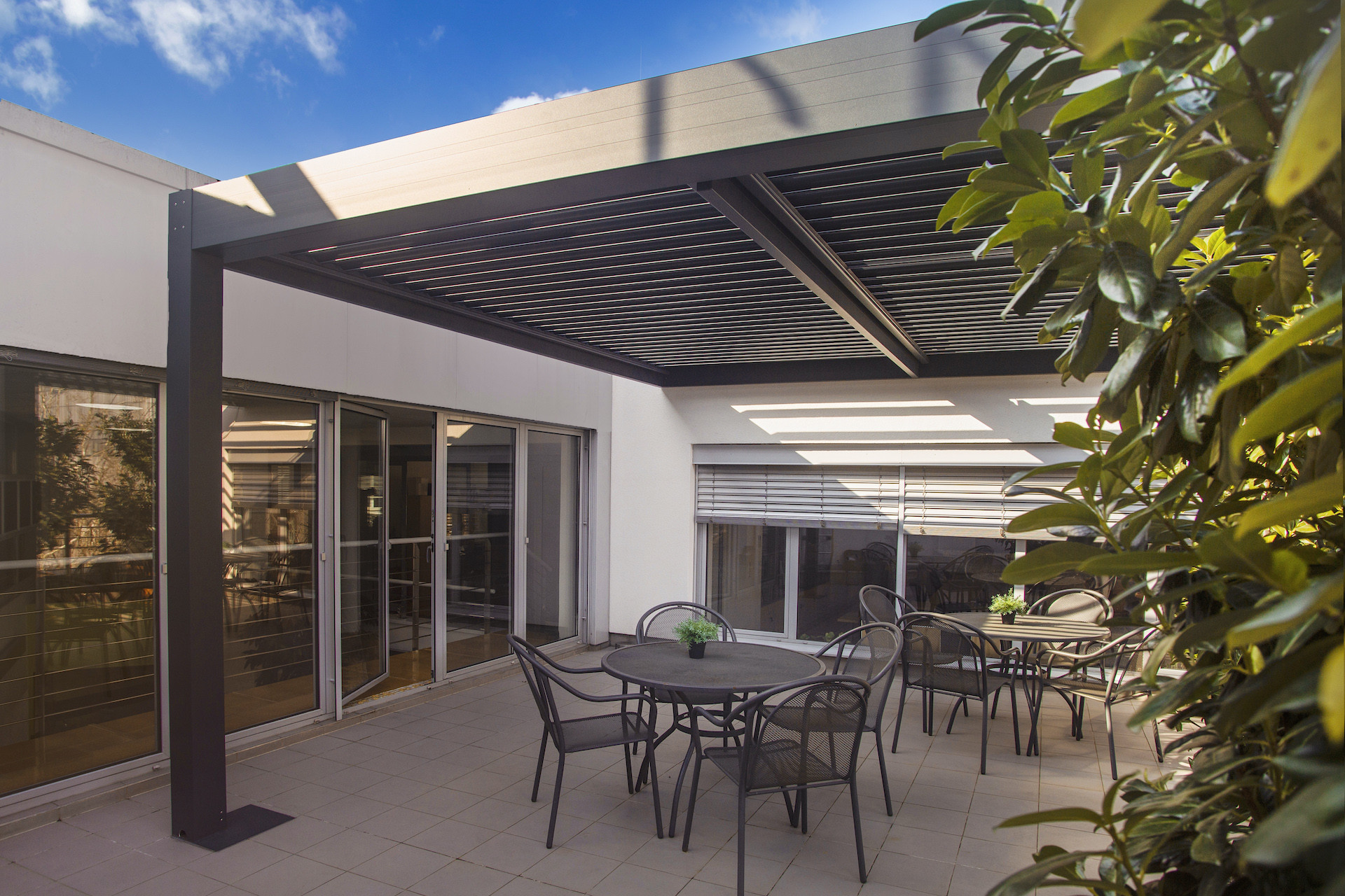 Projekt lamelna pergola Institut Jožef Stefan Ljubljana