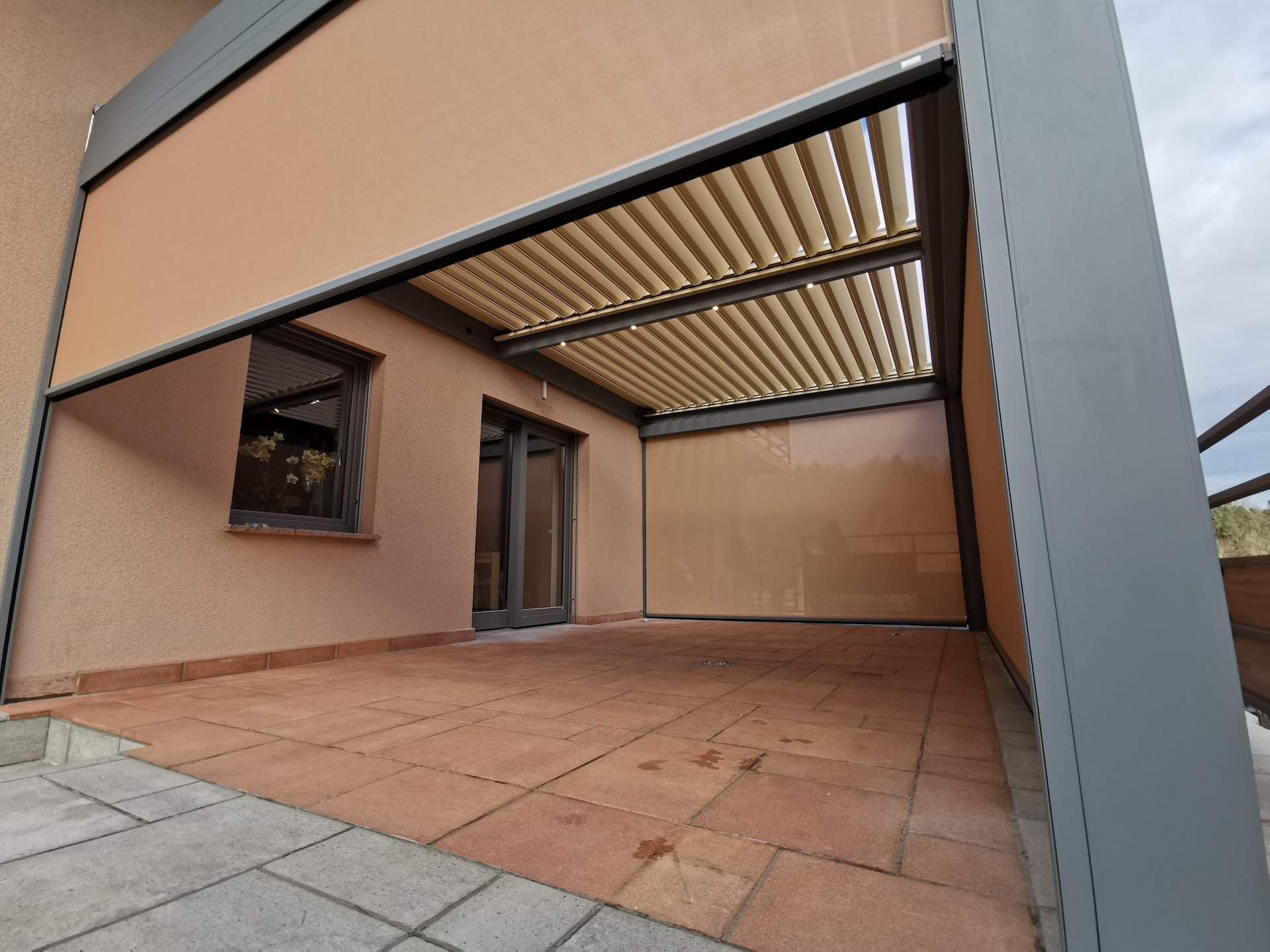 ZIP Screen Rolo Misteral