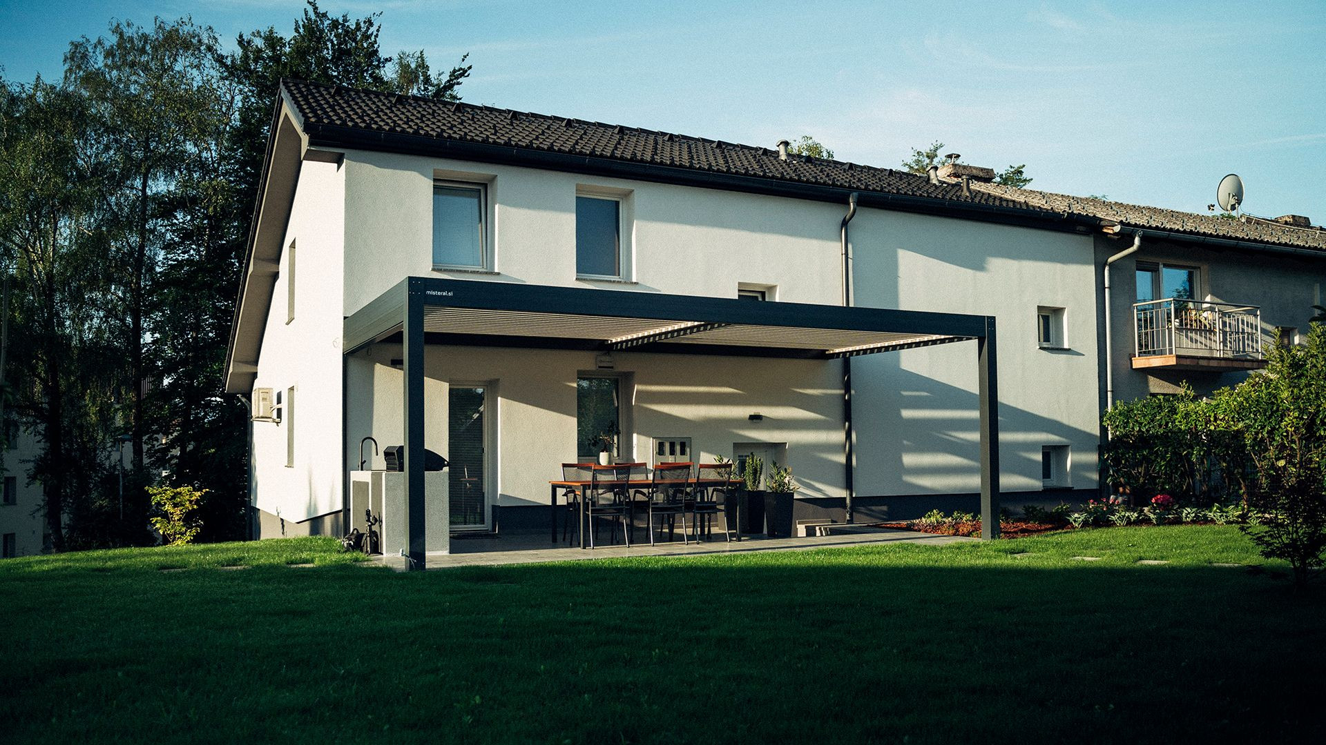 Project MK Novo mesto - Bioclimatic pergola Misteral - Terrace, brisole, zip roller blinds