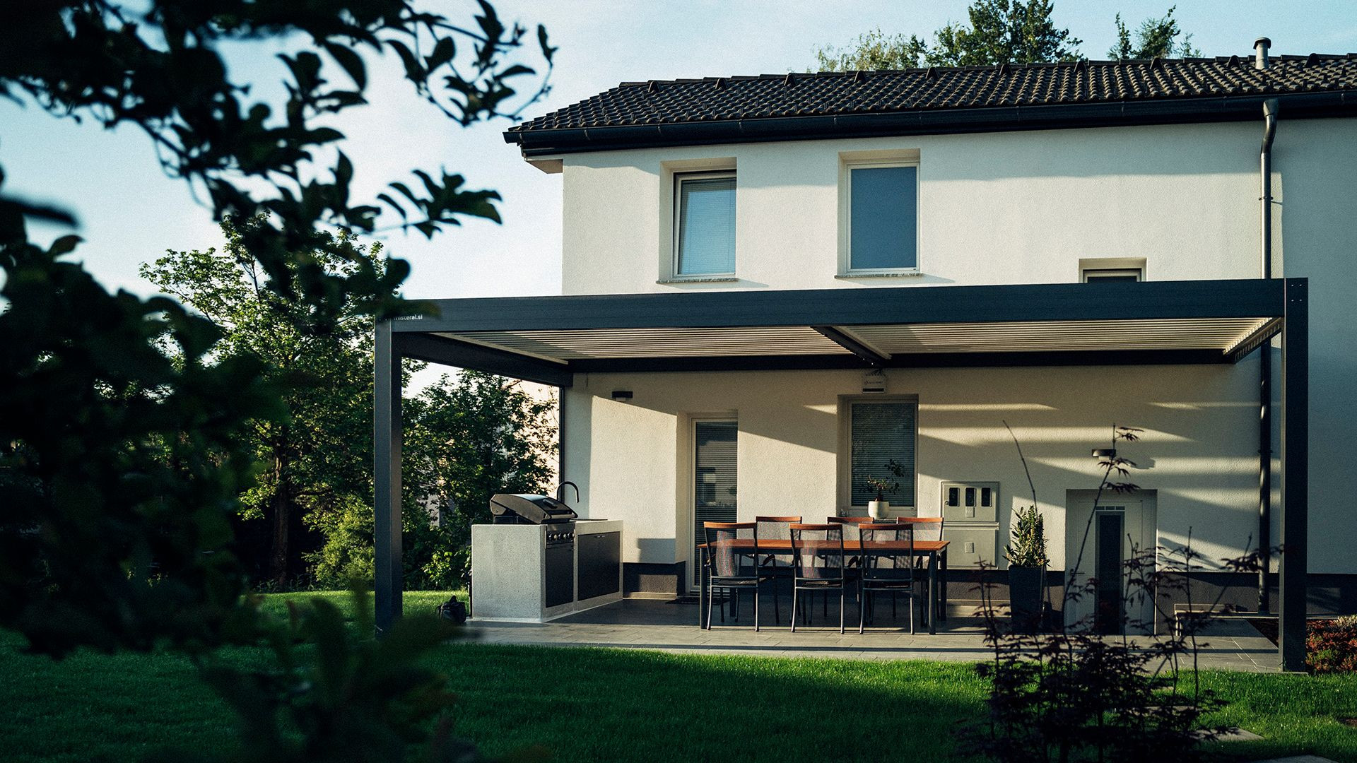 Project MK Novo mesto - Bioclimatic pergola Misteral - Terrace, brisole, zip roller blinds