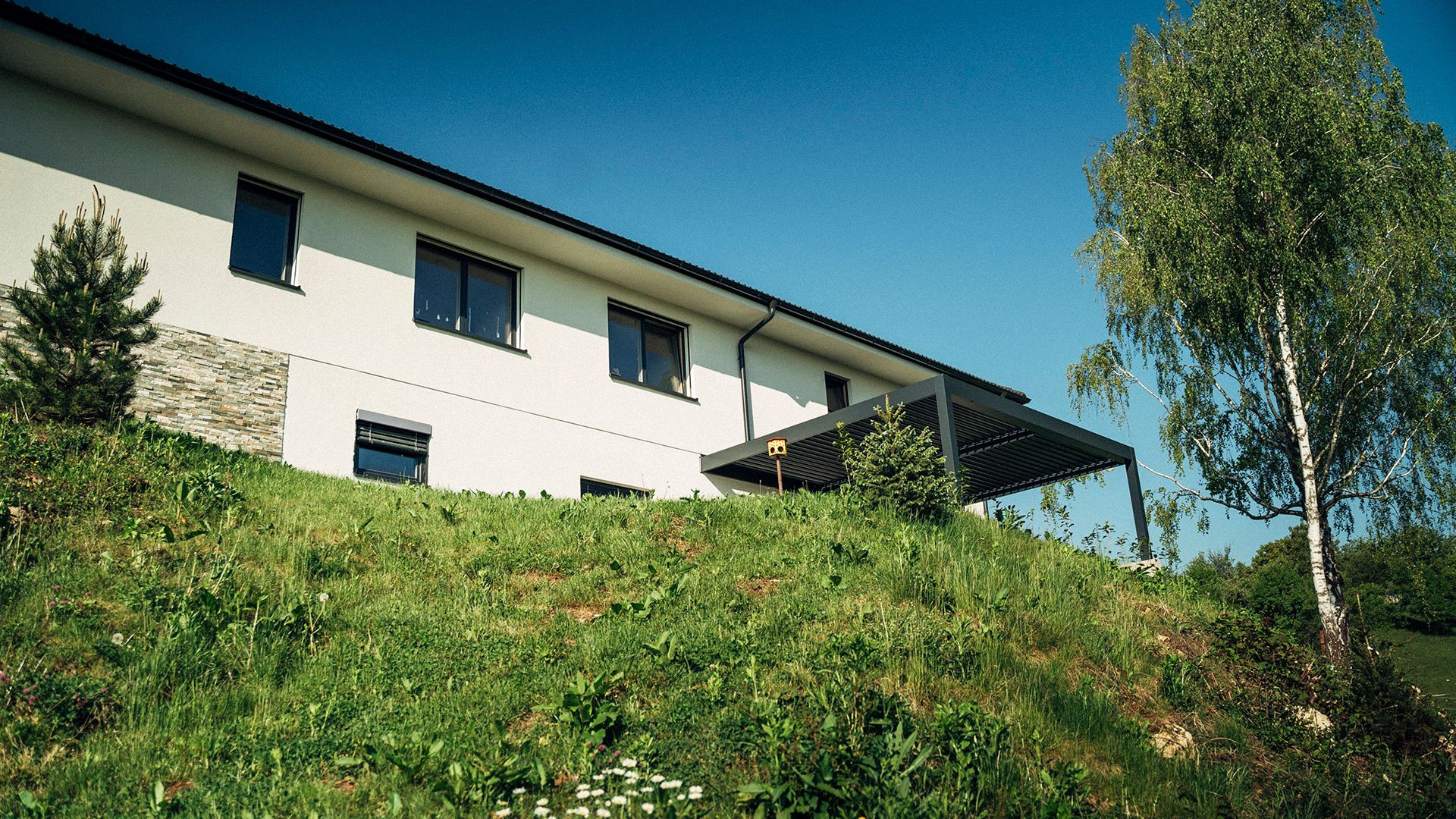 Project PČ Krško - Bioclimatic pergola Misteral - Terrace, brisole, zip roller blinds