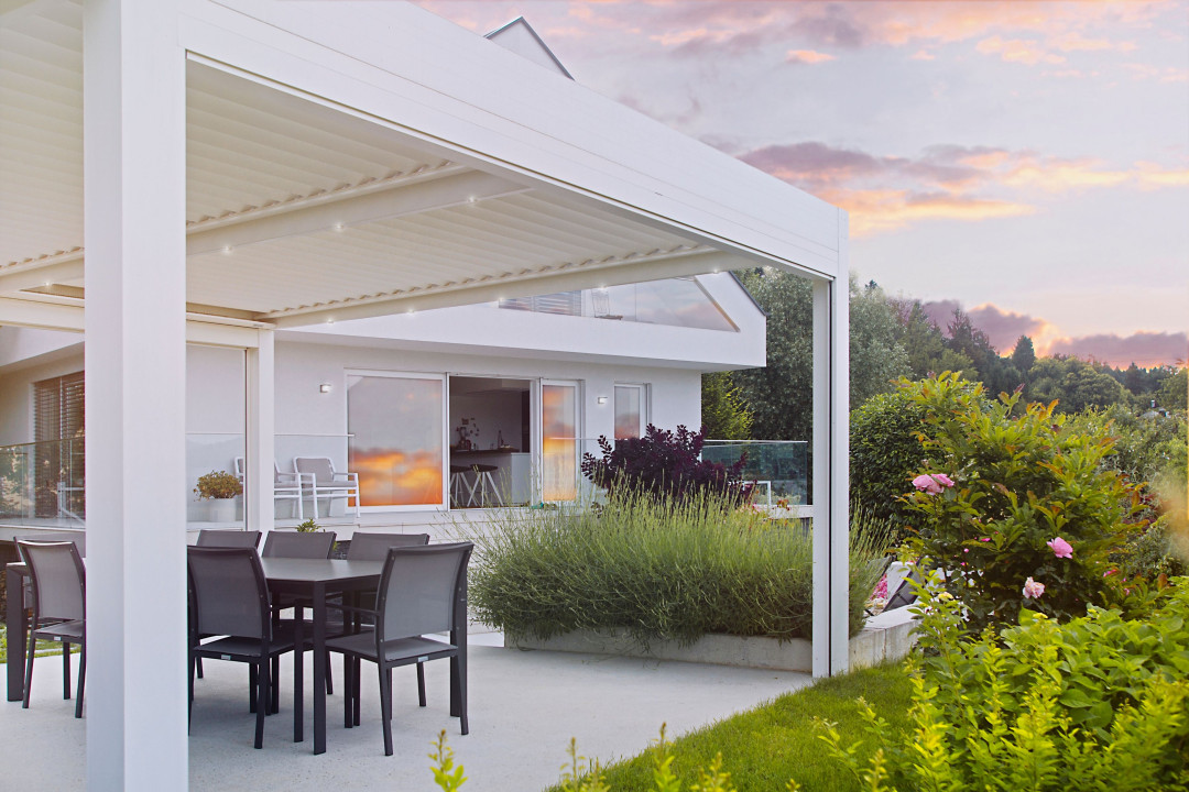 Project VP Ljubljana - Bioclimatic pergola Misteral - Terrace, brisole, zip roller blinds