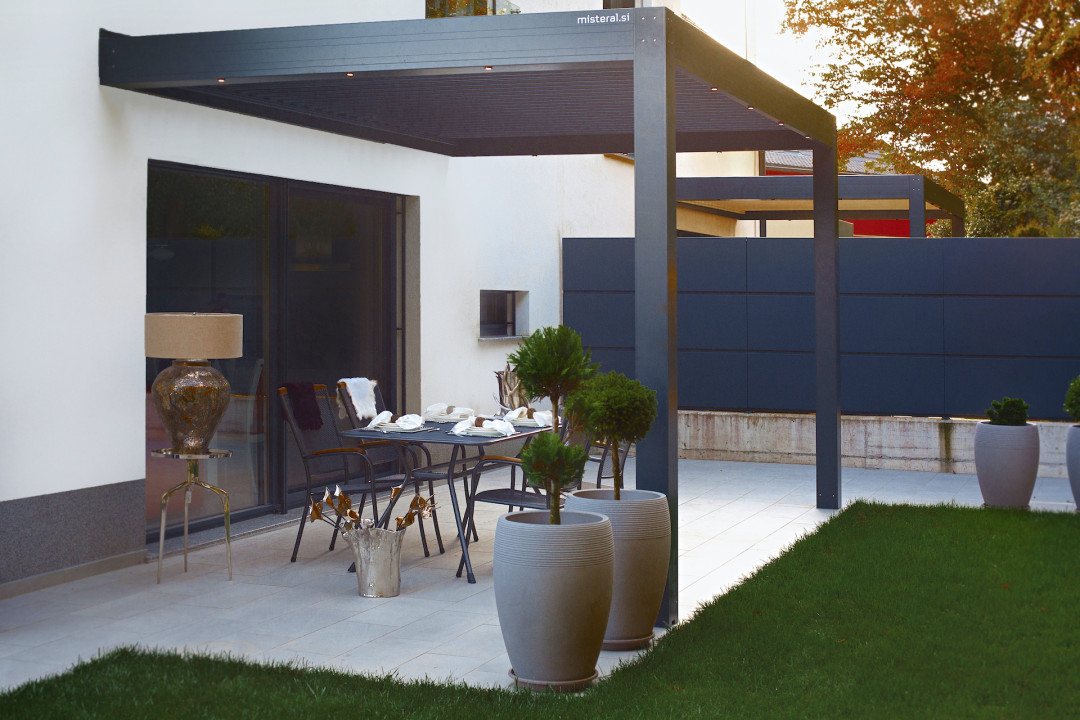Project VŠ Ljubljana - Bioclimatic pergola Misteral - Terrace, brisole, zip roller blinds