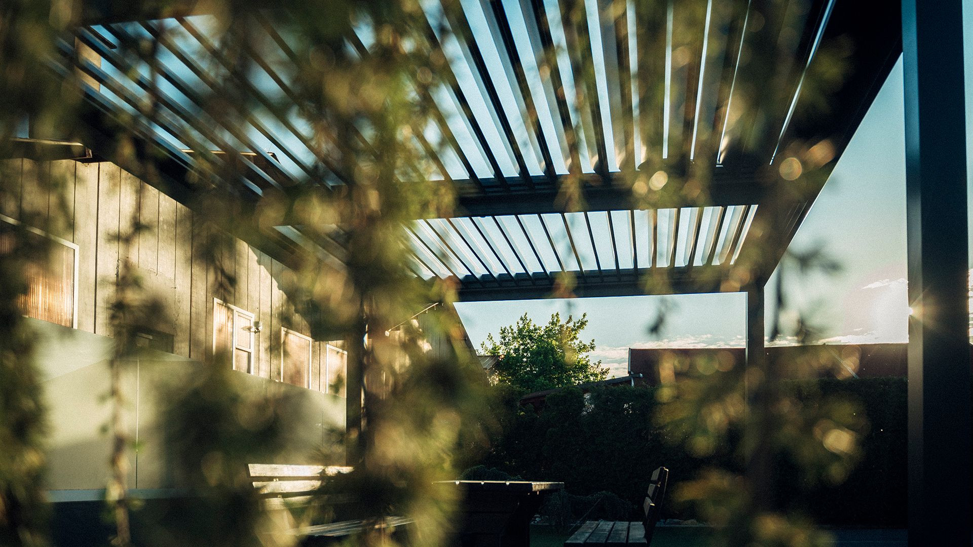 Projekt AE Brežice - Die bioklimatische Pergola Misteral - Terrasse, Brisole, Seitliche ZIP-Rollos