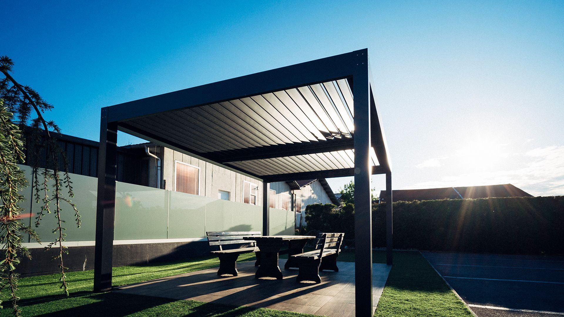 Projekt AE Brežice - Die bioklimatische Pergola Misteral - Terrasse, Brisole, Seitliche ZIP-Rollos