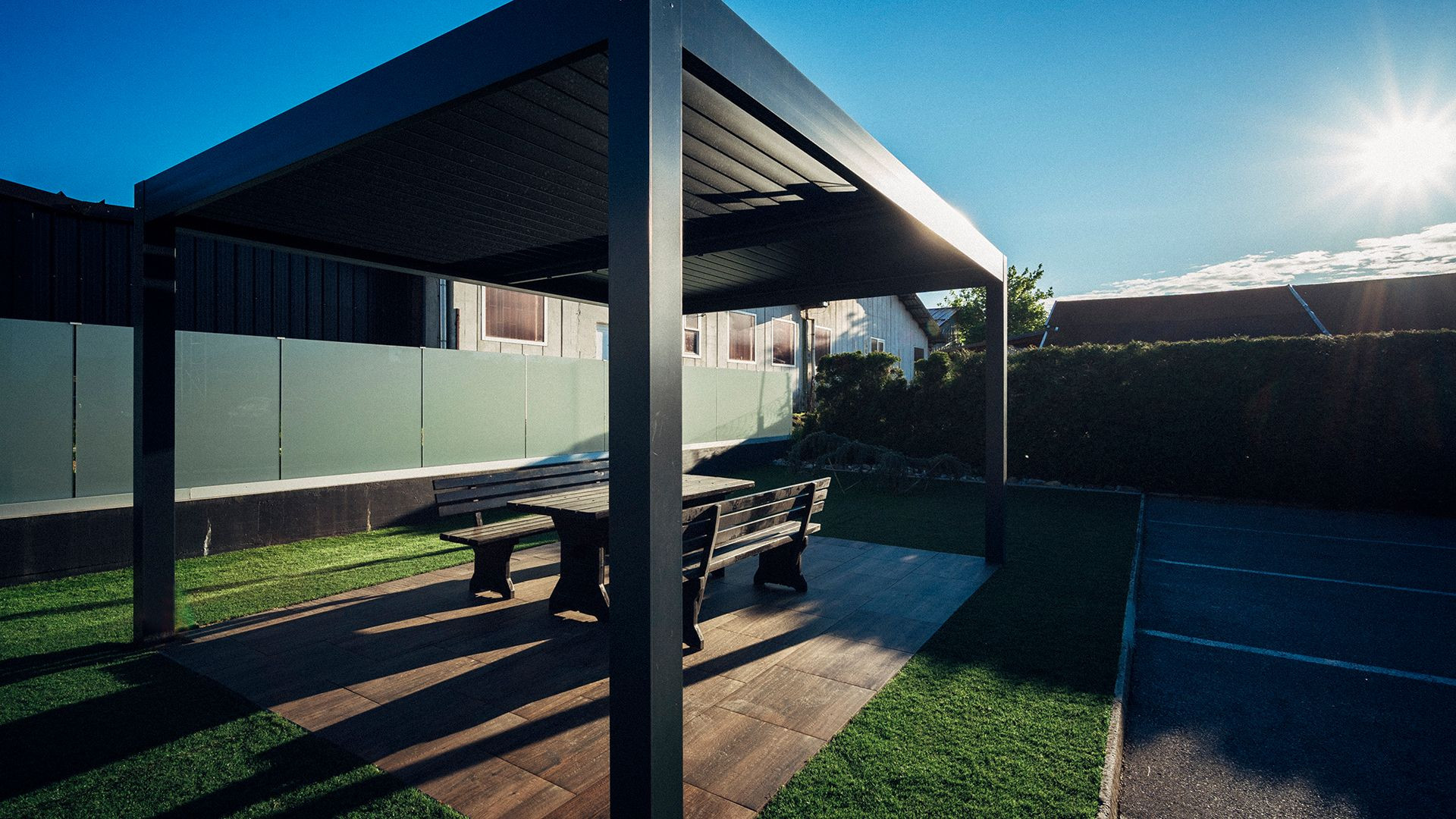 Projekt AE Brežice - Lamelna/bioklimatska pergola Misteral - Terasa, brisole, zip rolo