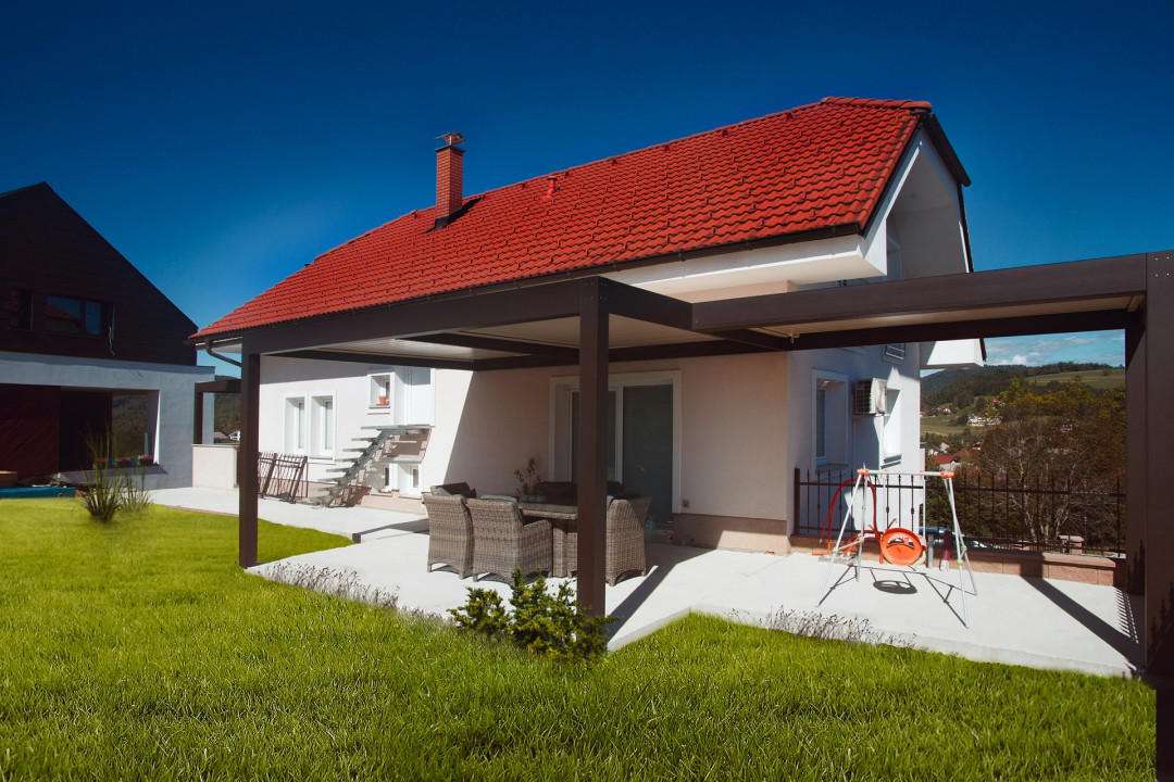 Projekt JGR Ljubljana - Lamelna/bioklimatska pergola Misteral - Terasa, brisole, zip rolo