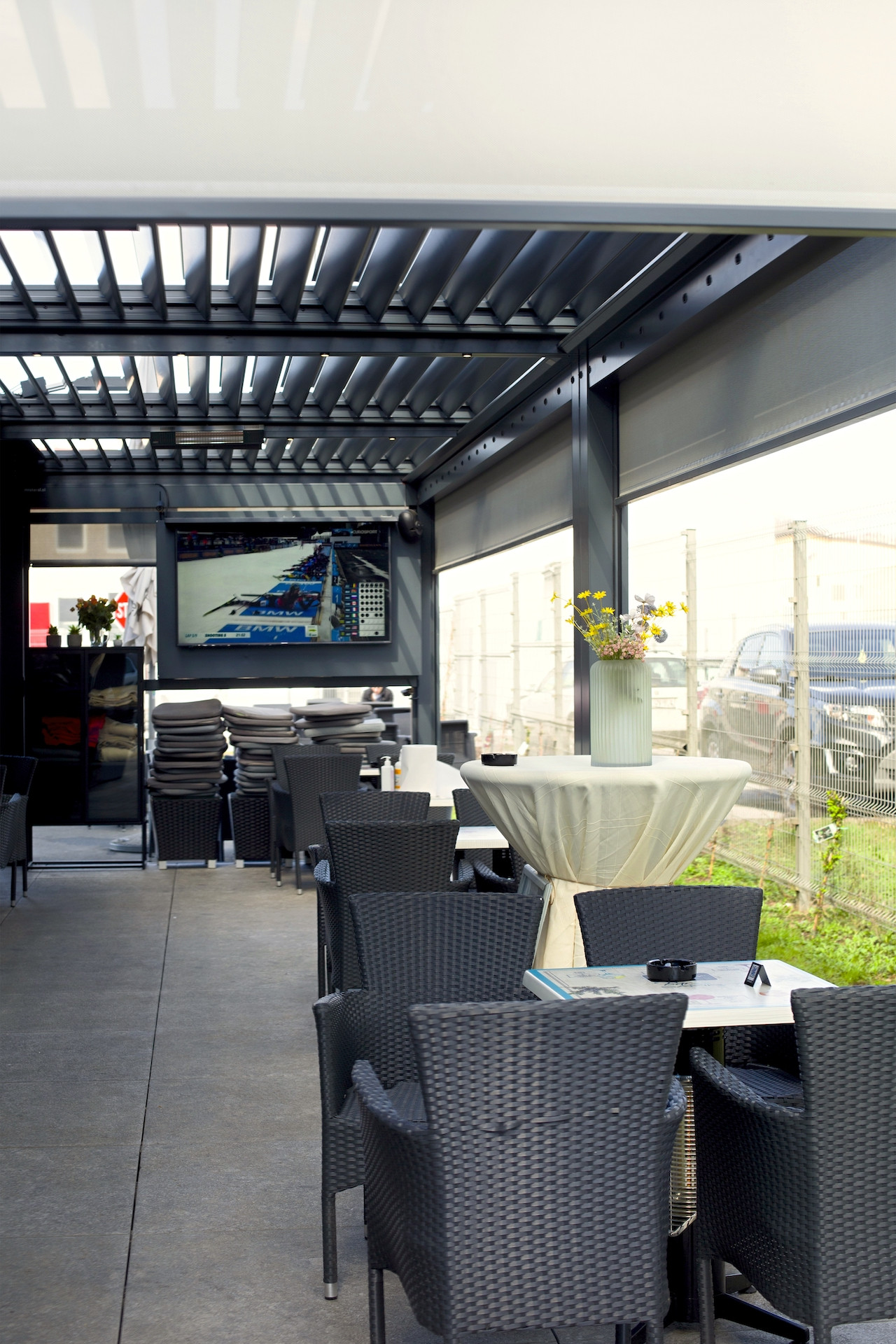 Projekt Lamellen-Pergola Bar Safir Krško