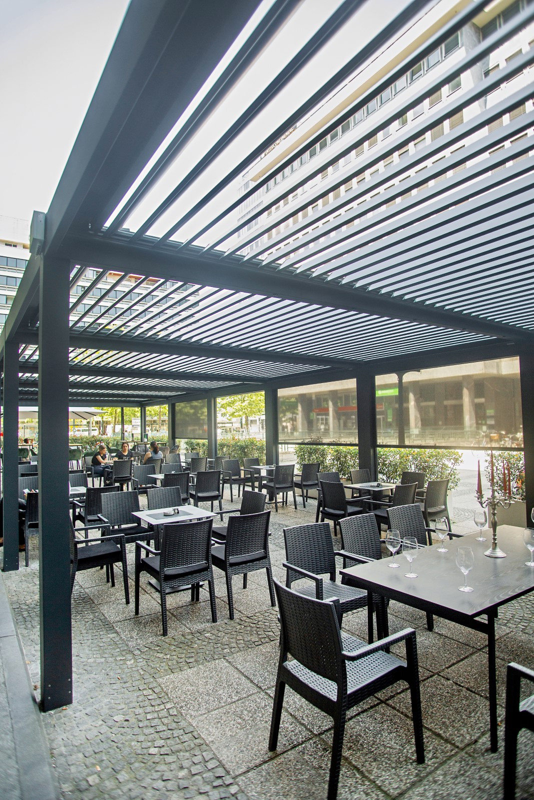 Projekt Lamellen-Pergola Cherry house bar, Ljubljana