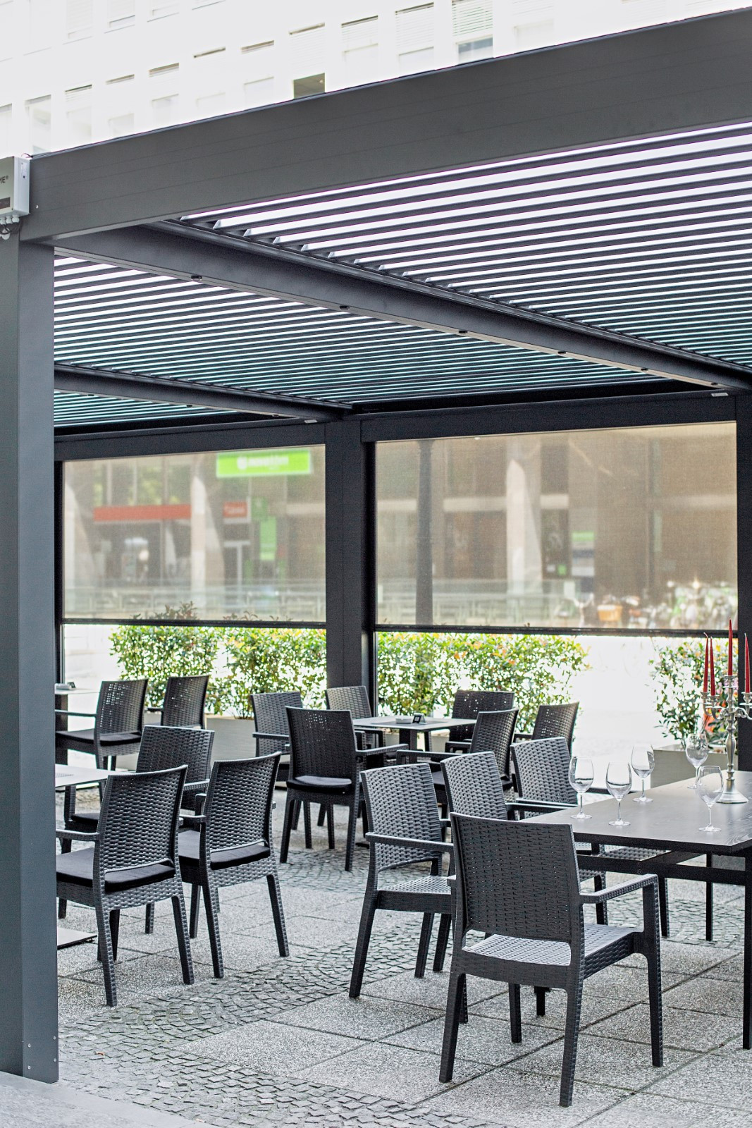 Projekt Lamellen-Pergola Cherry house bar, Ljubljana