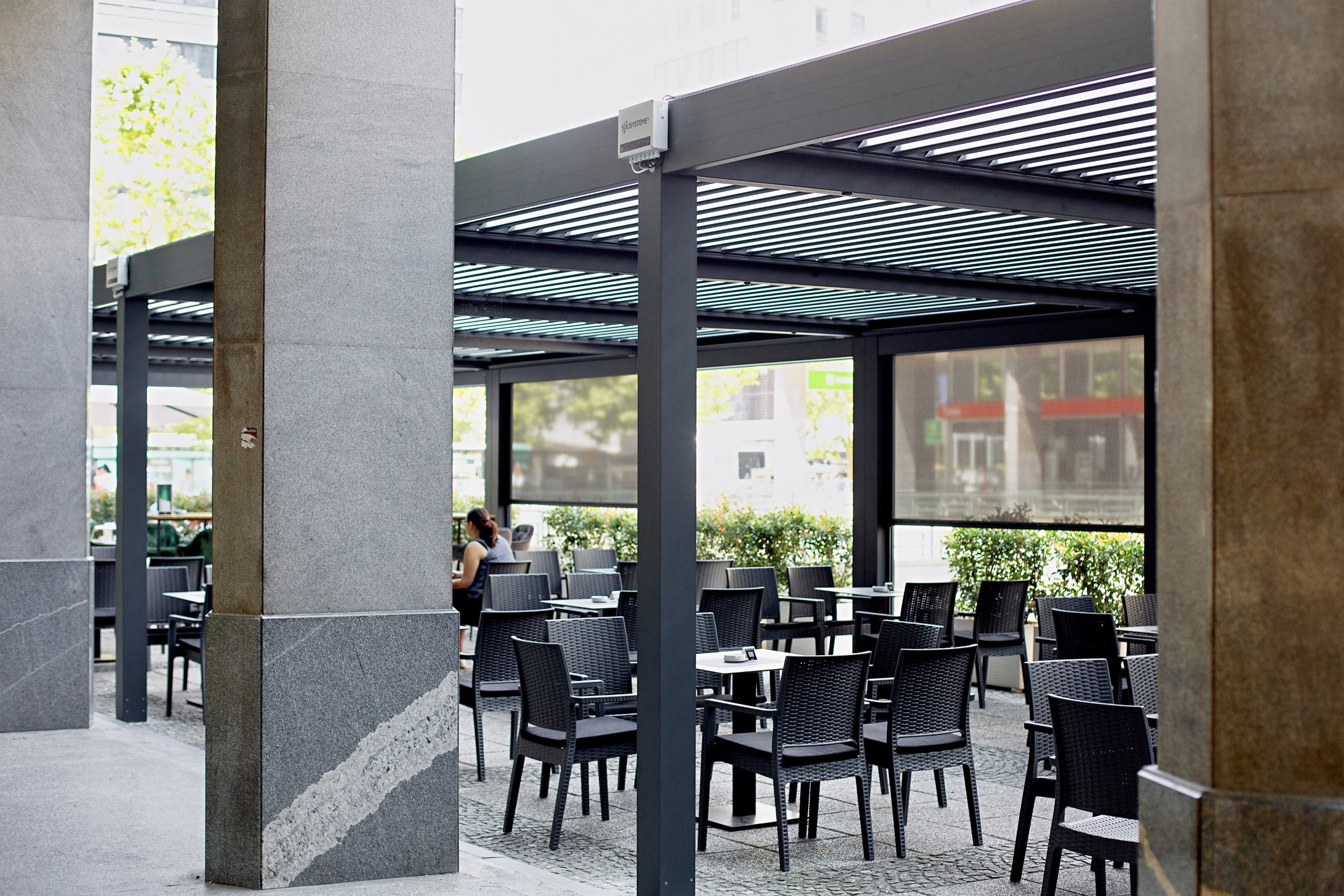 Projekt Lamellen-Pergola Cherry house bar, Ljubljana