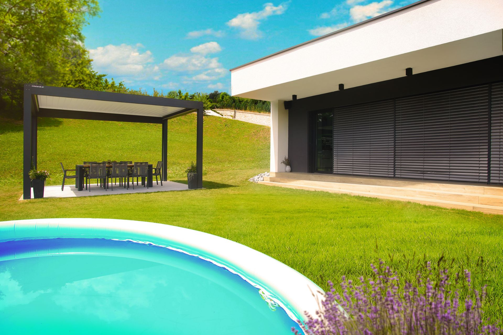 Projekt LG - Šentjur - Die bioklimatische Pergola Misteral - Terrasse, Brisole, Seitliche ZIP-Rollos