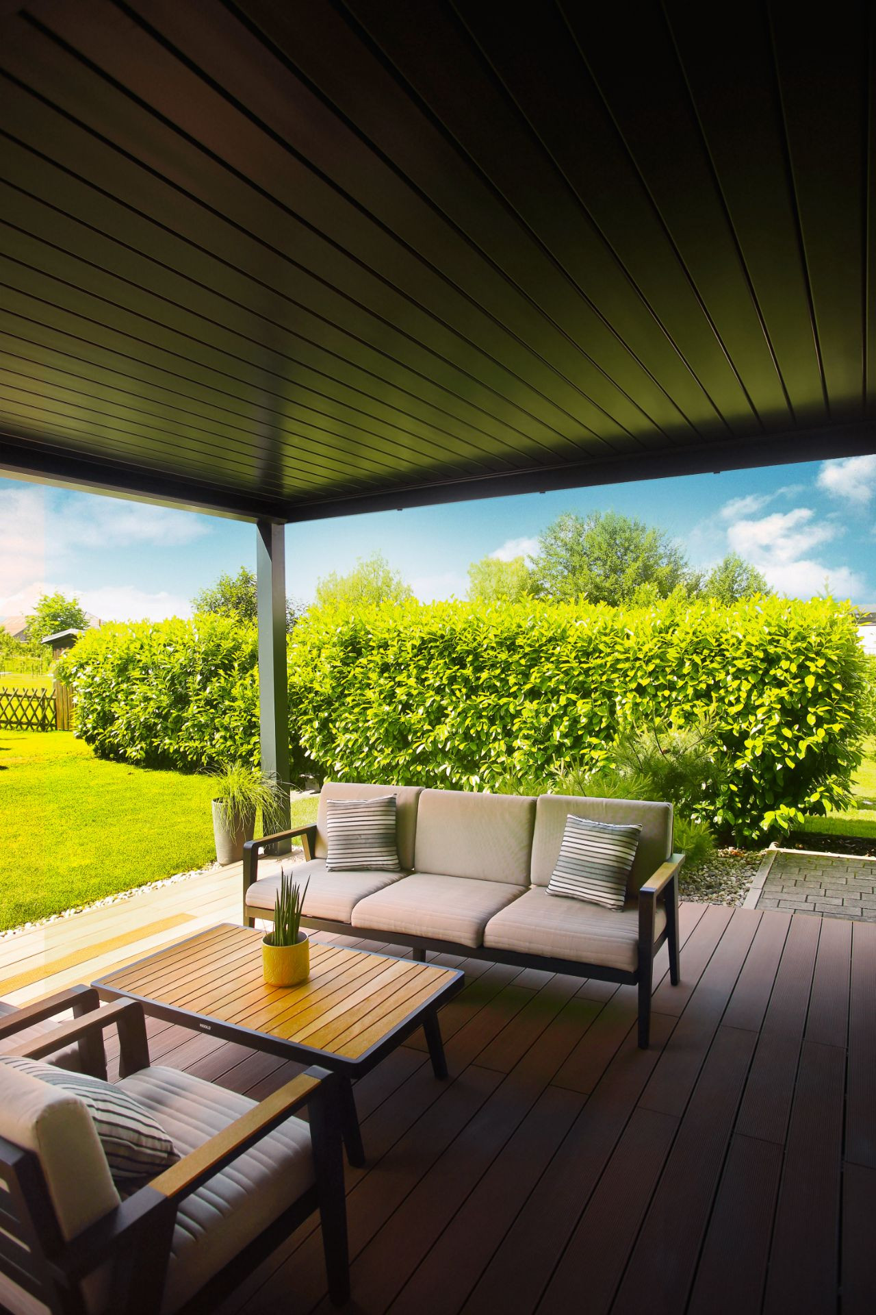 Projekt LS - Vojnik - Die bioklimatische Pergola Misteral - Terrasse, Brisole, Seitliche ZIP-Rollos