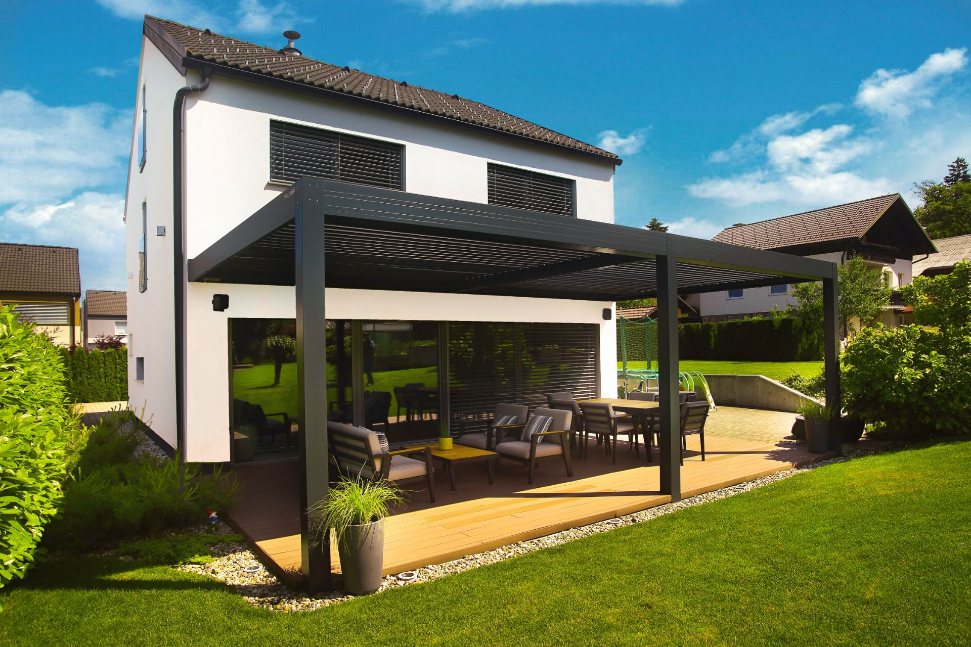 Projekt LS - Vojnik - Die bioklimatische Pergola Misteral - Terrasse, Brisole, Seitliche ZIP-Rollos