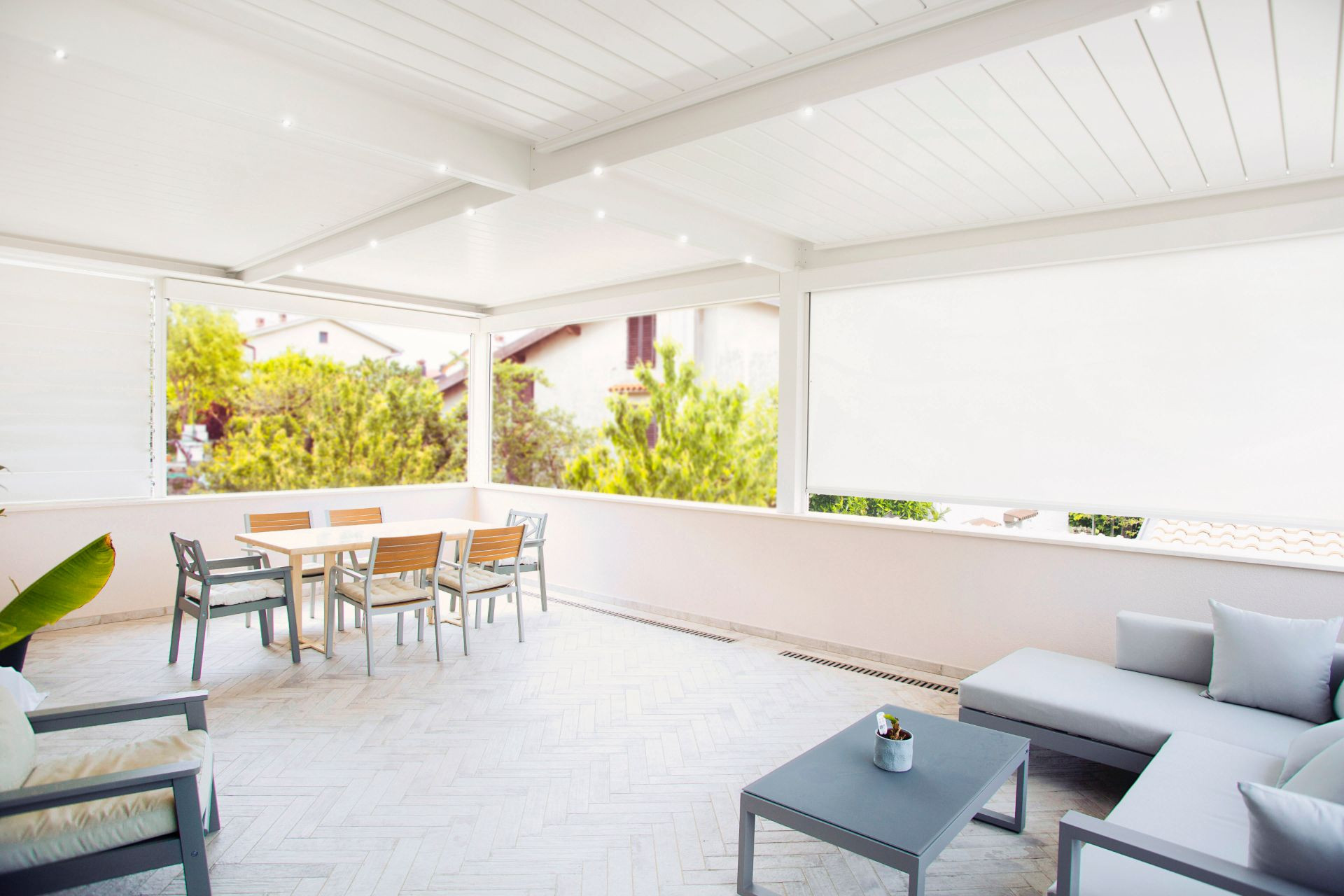 Projekt VK - Koper - Die bioklimatische Pergola Misteral - Terrasse, Brisole, Seitliche ZIP-Rollos