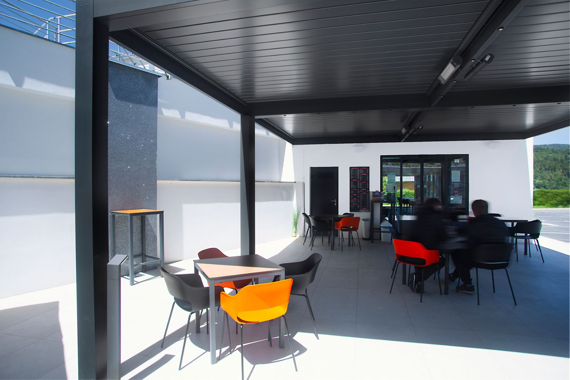 Projekt Lokal 2A - Trbovlje - Lamelna/bioklimatska pergola Misteral - Terasa, brisole, zip rolo