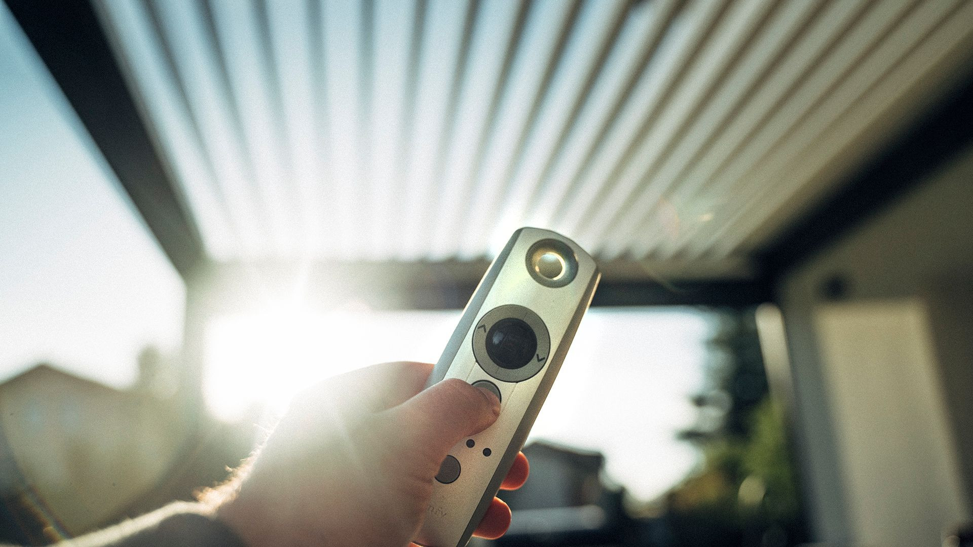 Projekt MK Novo mesto - Die bioklimatische Pergola Misteral - Terrasse, Brisole, Seitliche ZIP-Rollos