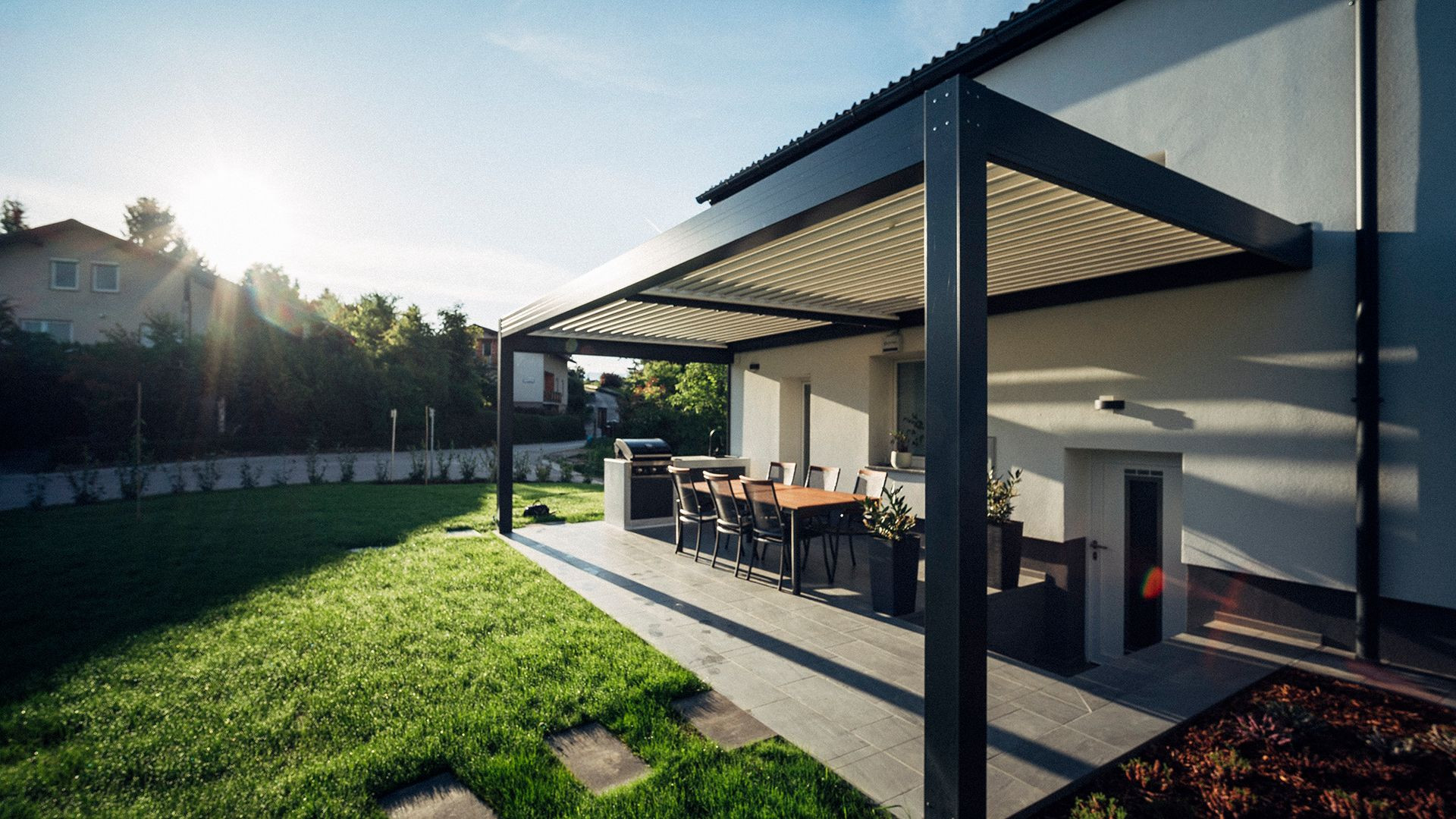 Projekt MK Novo mesto - Die bioklimatische Pergola Misteral - Terrasse, Brisole, Seitliche ZIP-Rollos