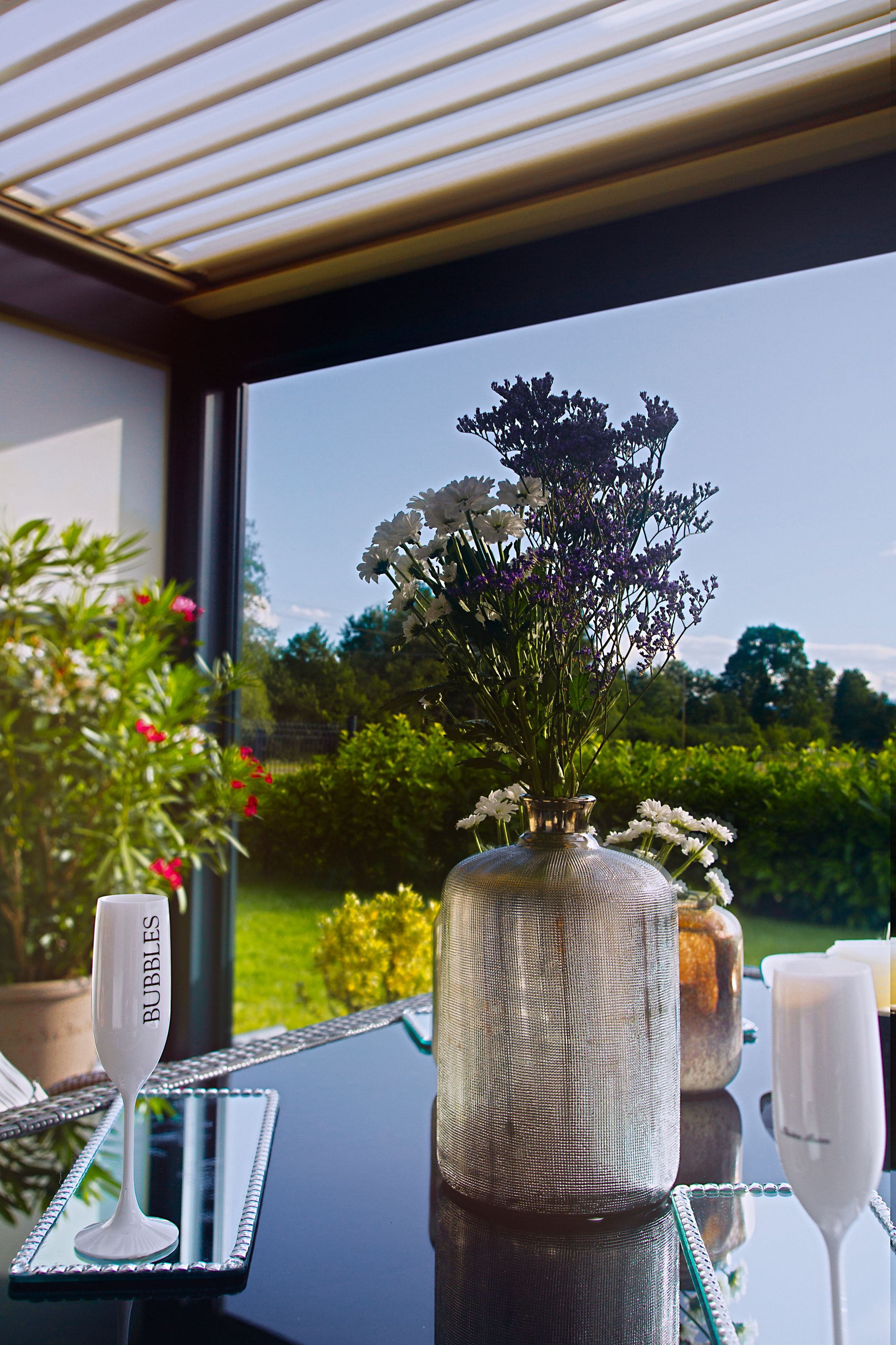 Projekt MN Ljubljana - Die bioklimatische Pergola Misteral - Terrasse, Brisole, Seitliche ZIP-Rollos