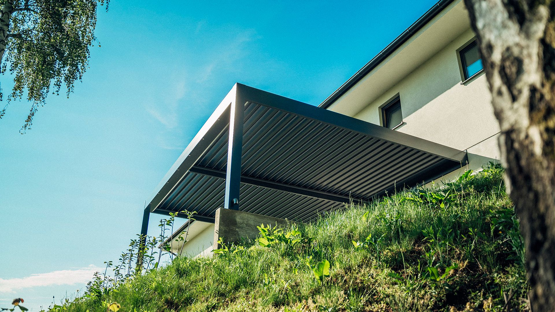 Projekt PČ Krško - Die bioklimatische Pergola Misteral - Terrasse, Brisole, Seitliche ZIP-Rollos