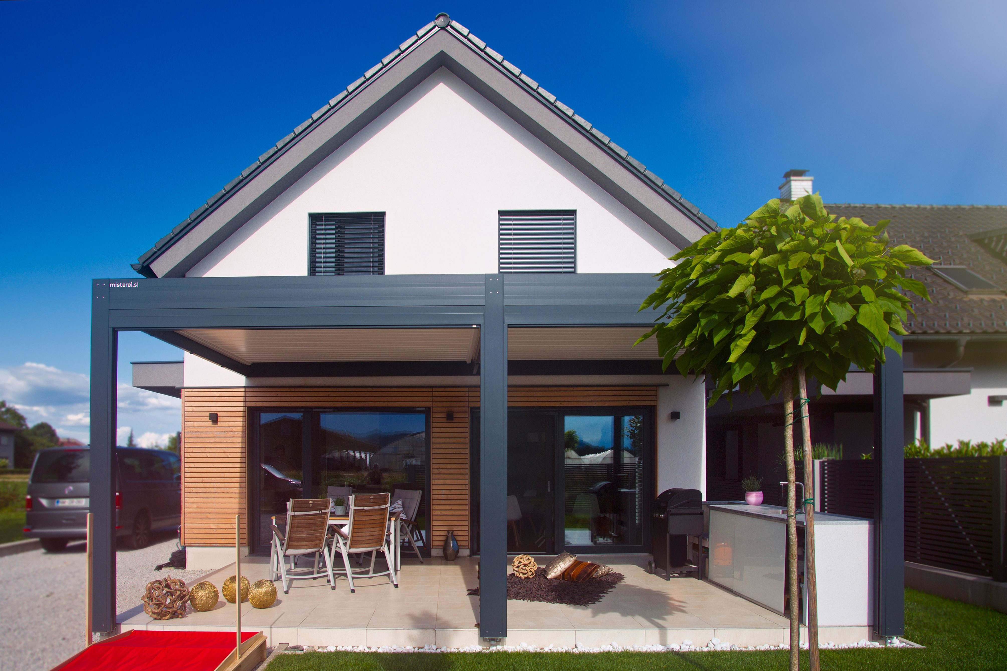 Projekt PG Ljubljana - Die bioklimatische Pergola Misteral - Terrasse, Brisole, Seitliche ZIP-Rollos