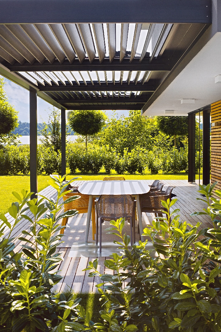 Projekt PV Vojnik - Die bioklimatische Pergola Misteral - Terrasse, Brisole, Seitliche ZIP-Rollos