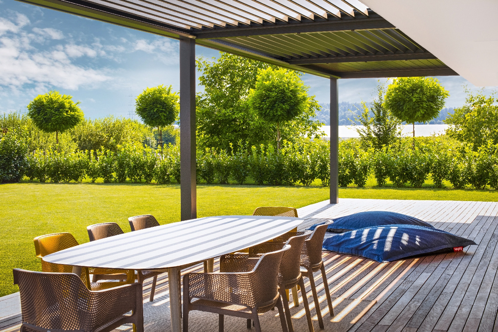 Projekt PV Vojnik - Die bioklimatische Pergola Misteral - Terrasse, Brisole, Seitliche ZIP-Rollos