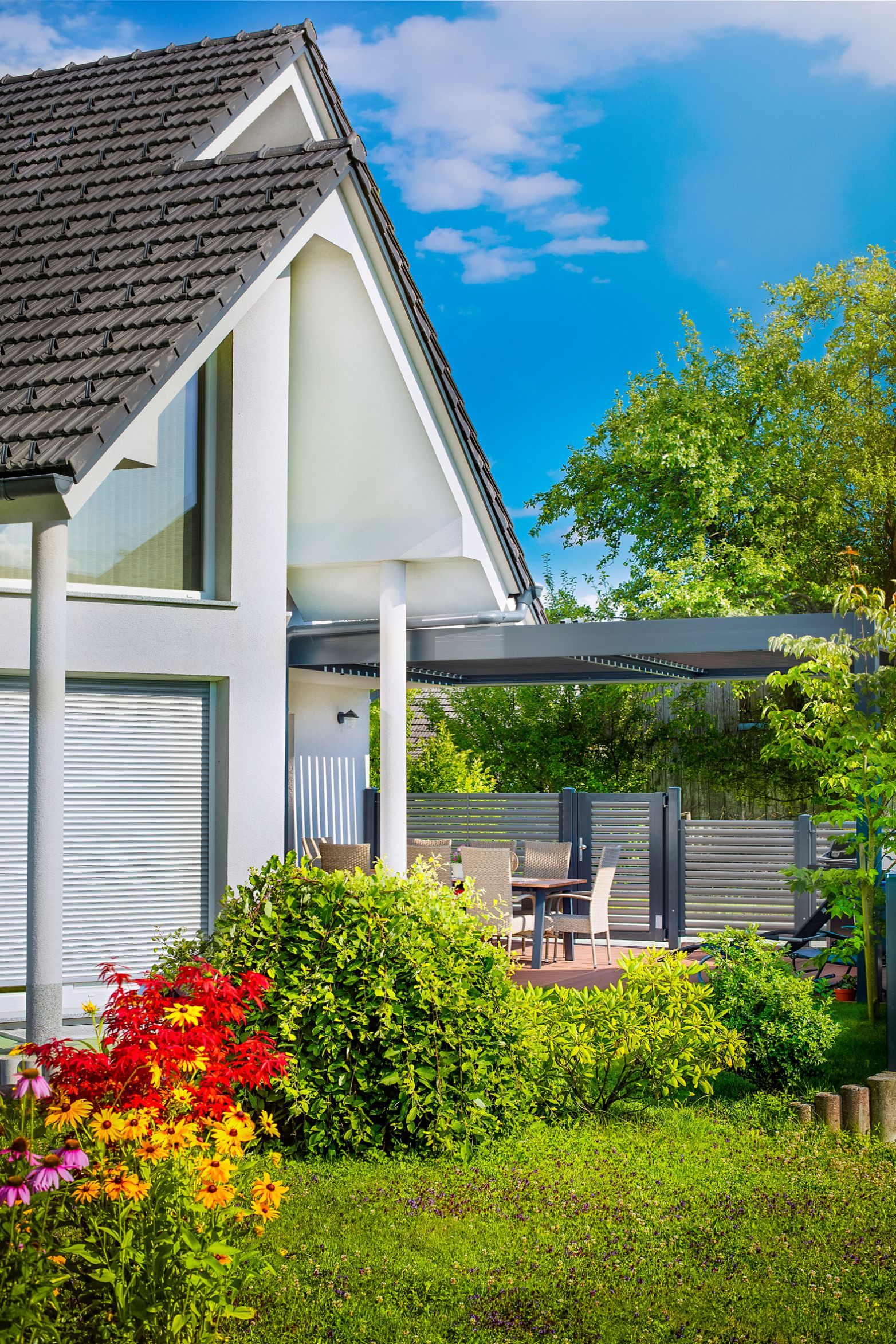 Projekt TK Šenčur - Die bioklimatische Pergola Misteral - Terrasse, Brisole, Seitliche ZIP-Rollos