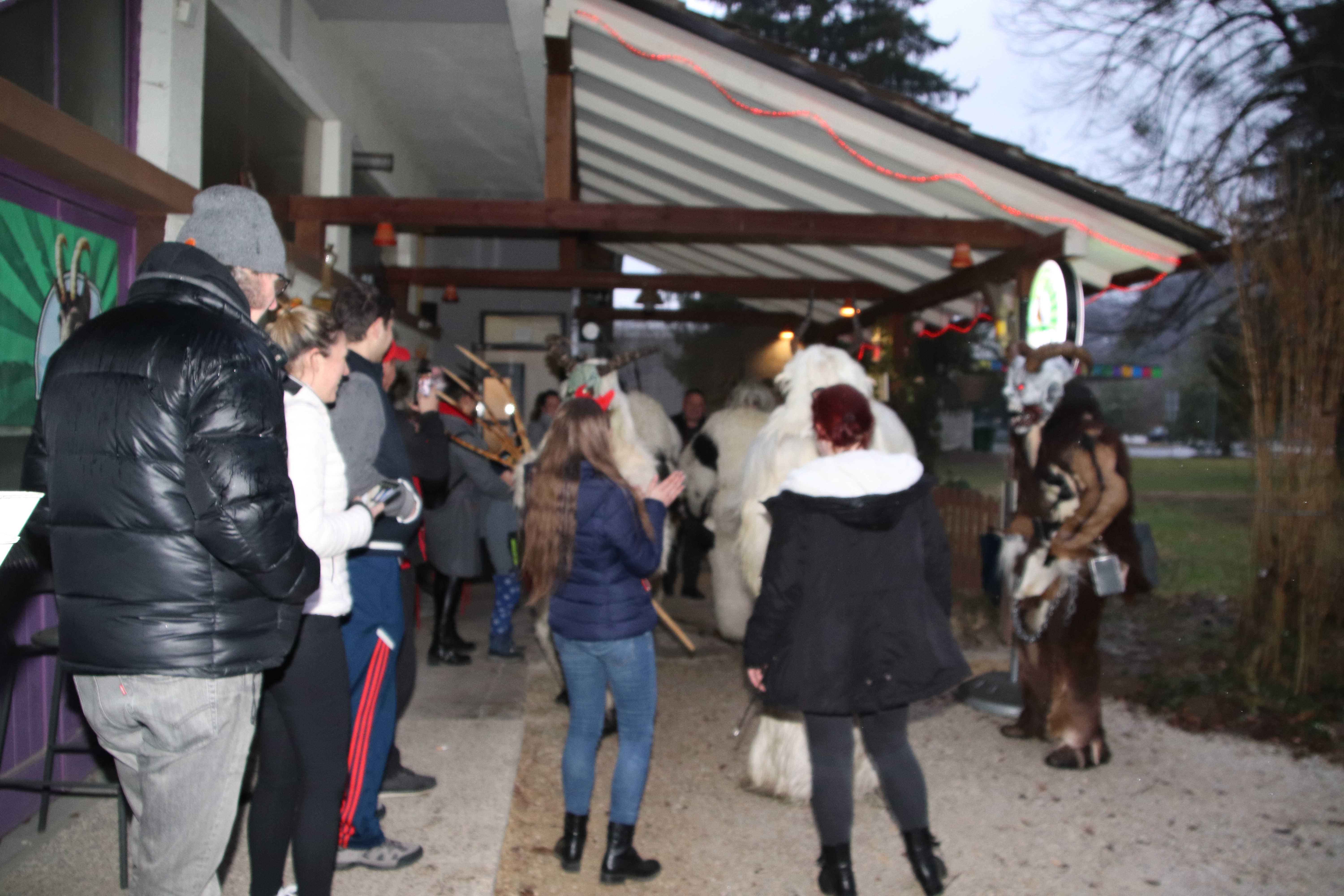 Kapelski krampusi na obisku