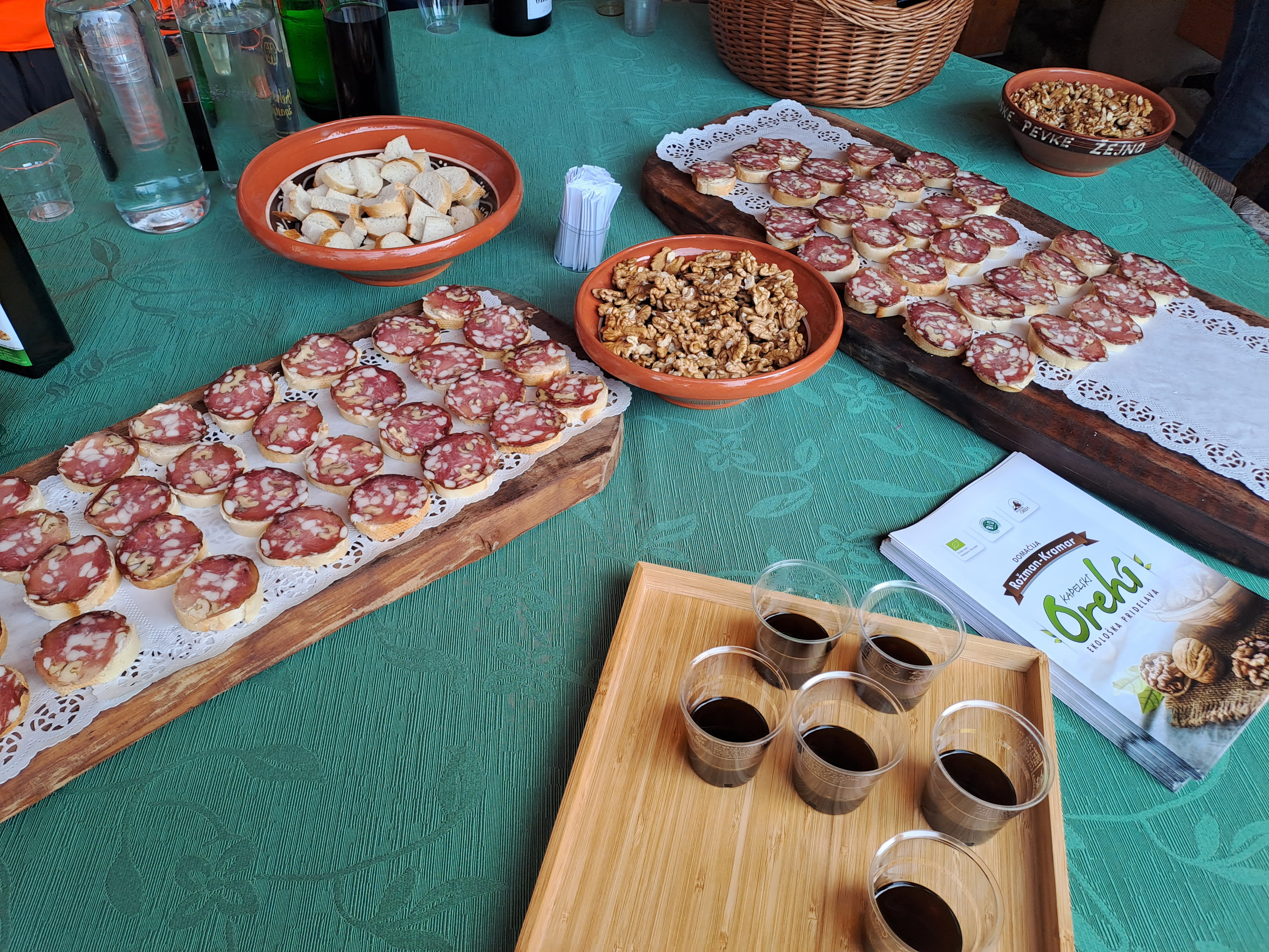 Udeležili smo se pohoda in ocvirkijade