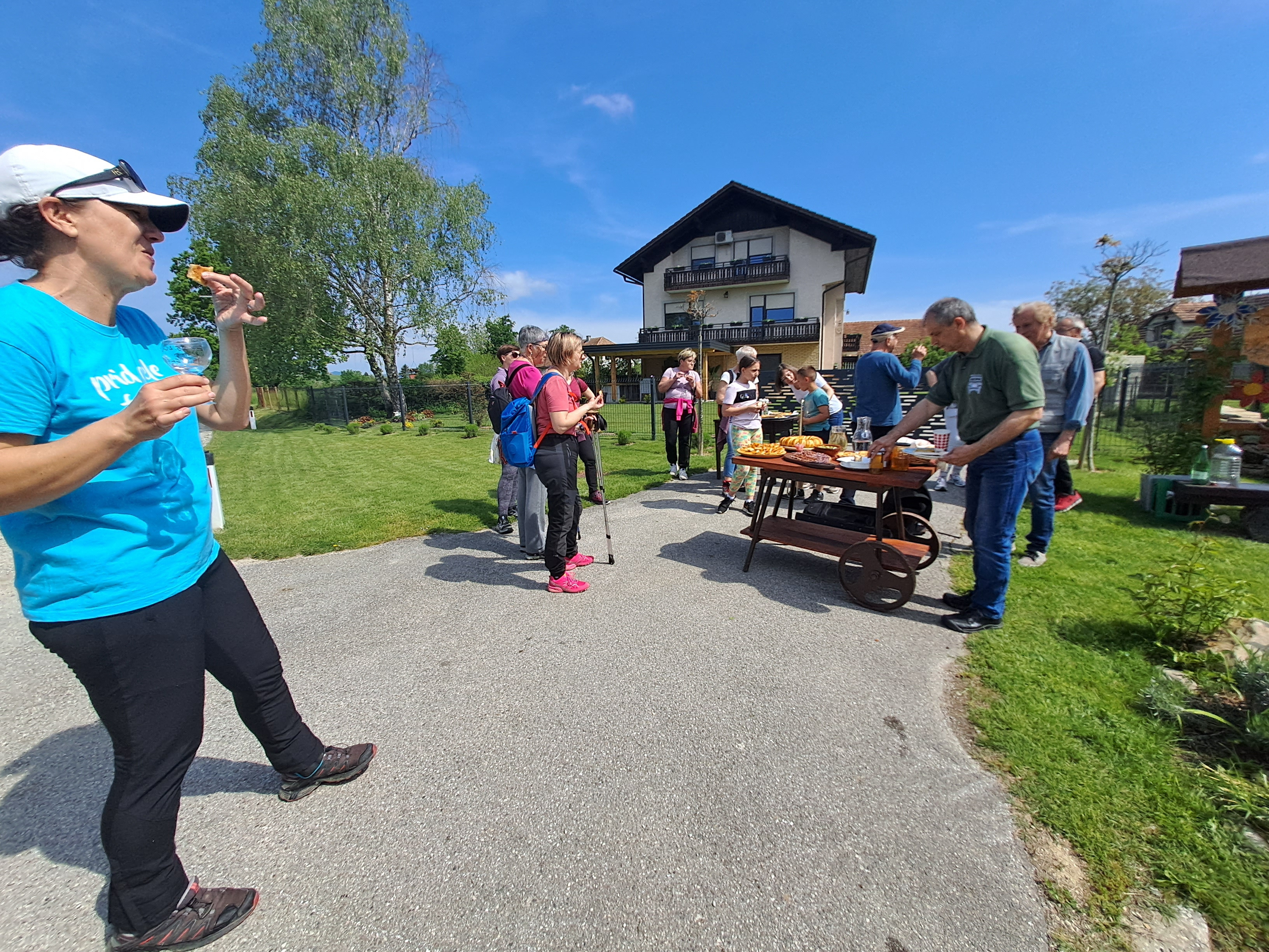 Udeležili smo se pohoda in ocvirkijade
