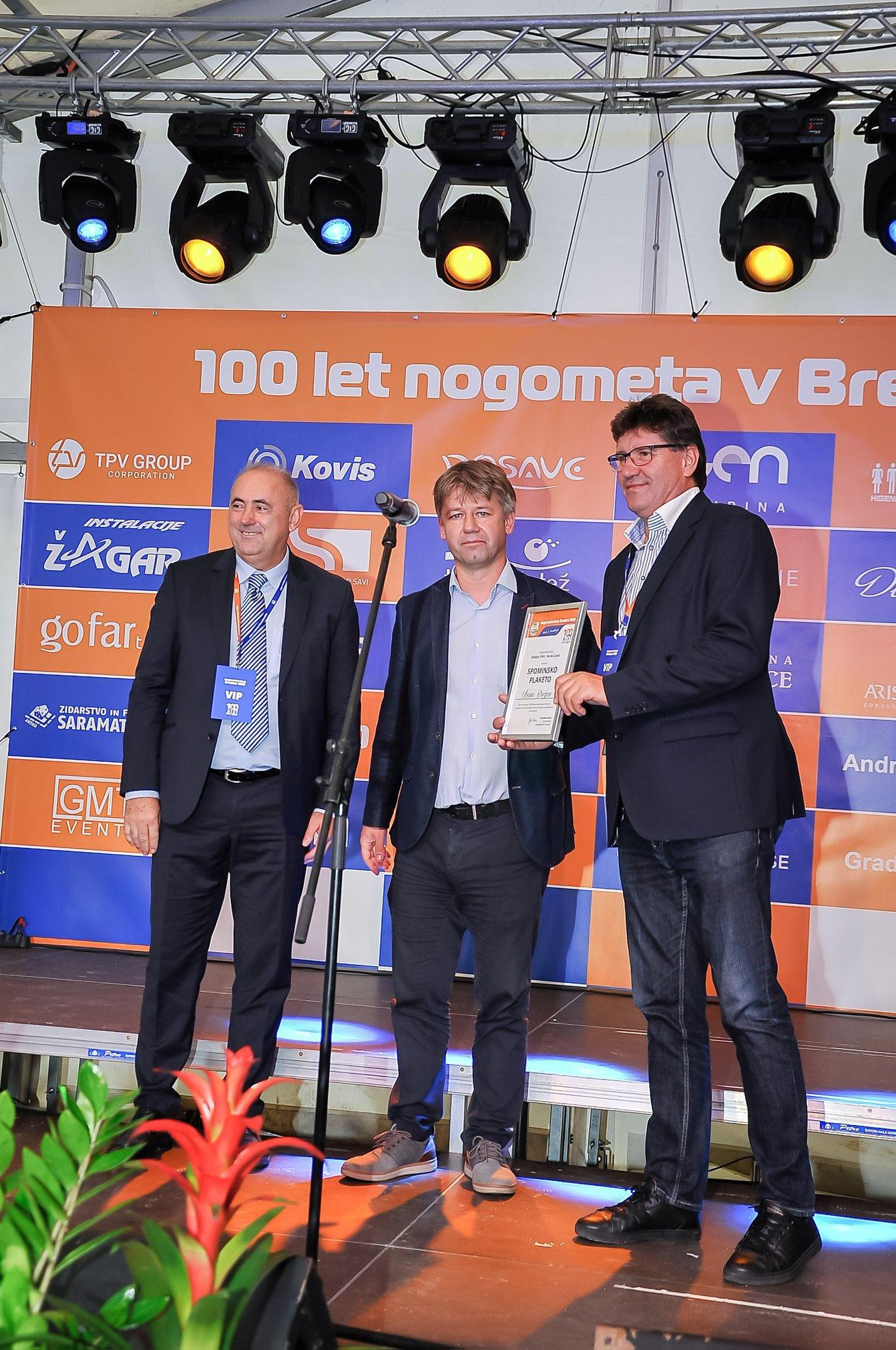 100 let igranja nogometa v Brežicah