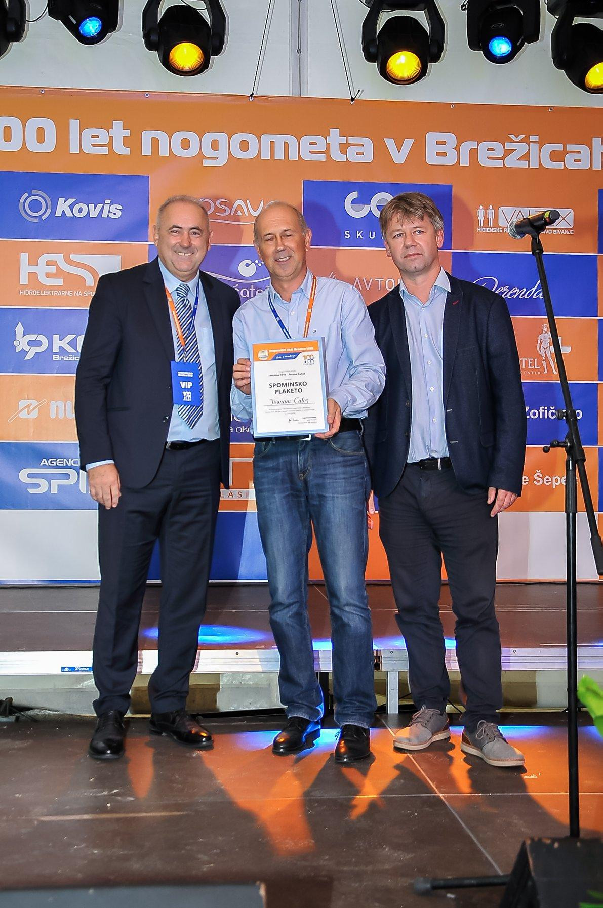 100 let igranja nogometa v Brežicah