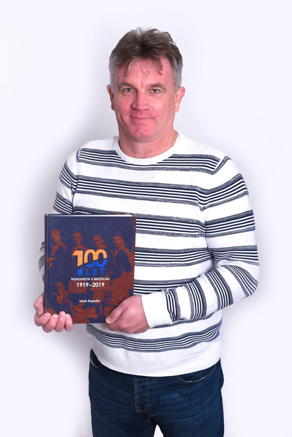 Izšla naša knjiga 100 let nogometa v Brežicah