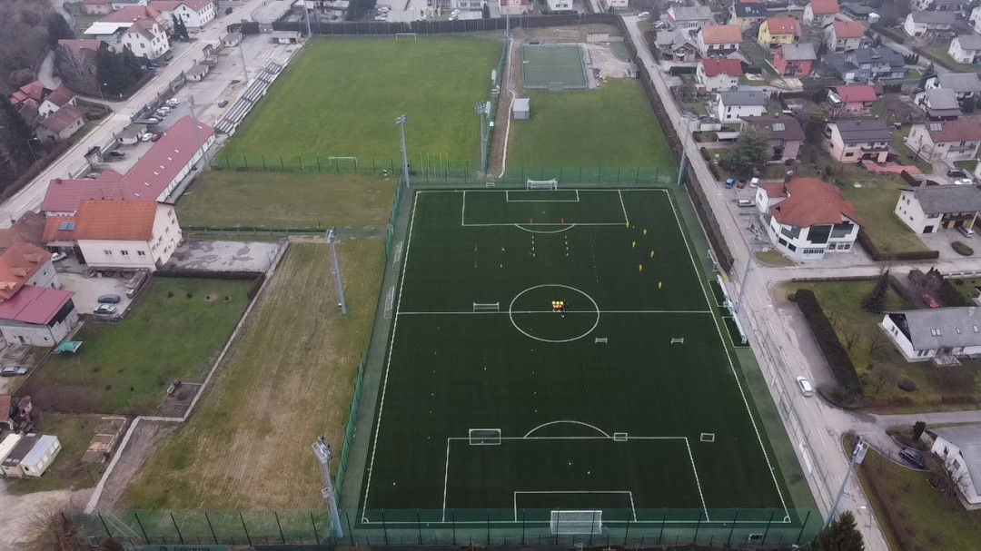Šport se naj vrne na igrišča!
